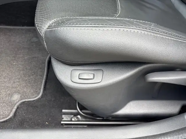 Renault Clio view 6