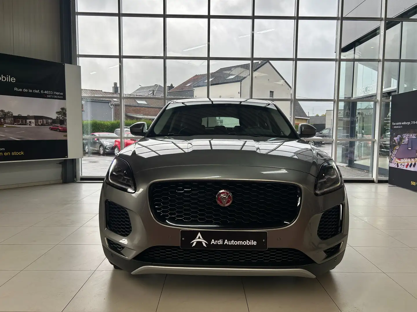 Jaguar E-Pace 2.0 *GARANTIE*1ER PROP*BLUETOOTH*CAMERA*LED AMB* Gris - 2