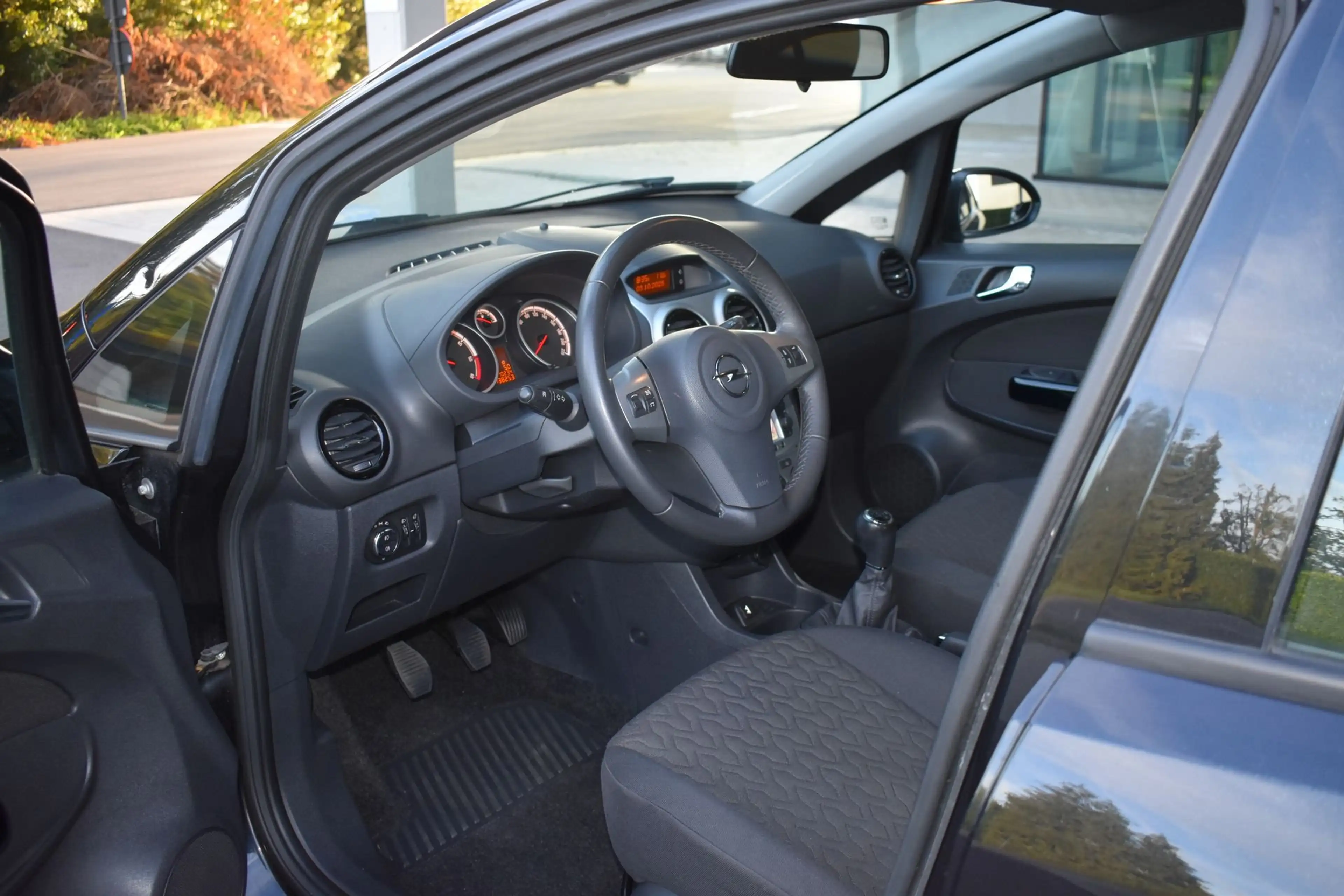 Opel Corsa 1.3CDTi Enjoy S/S *Navi — photo 9