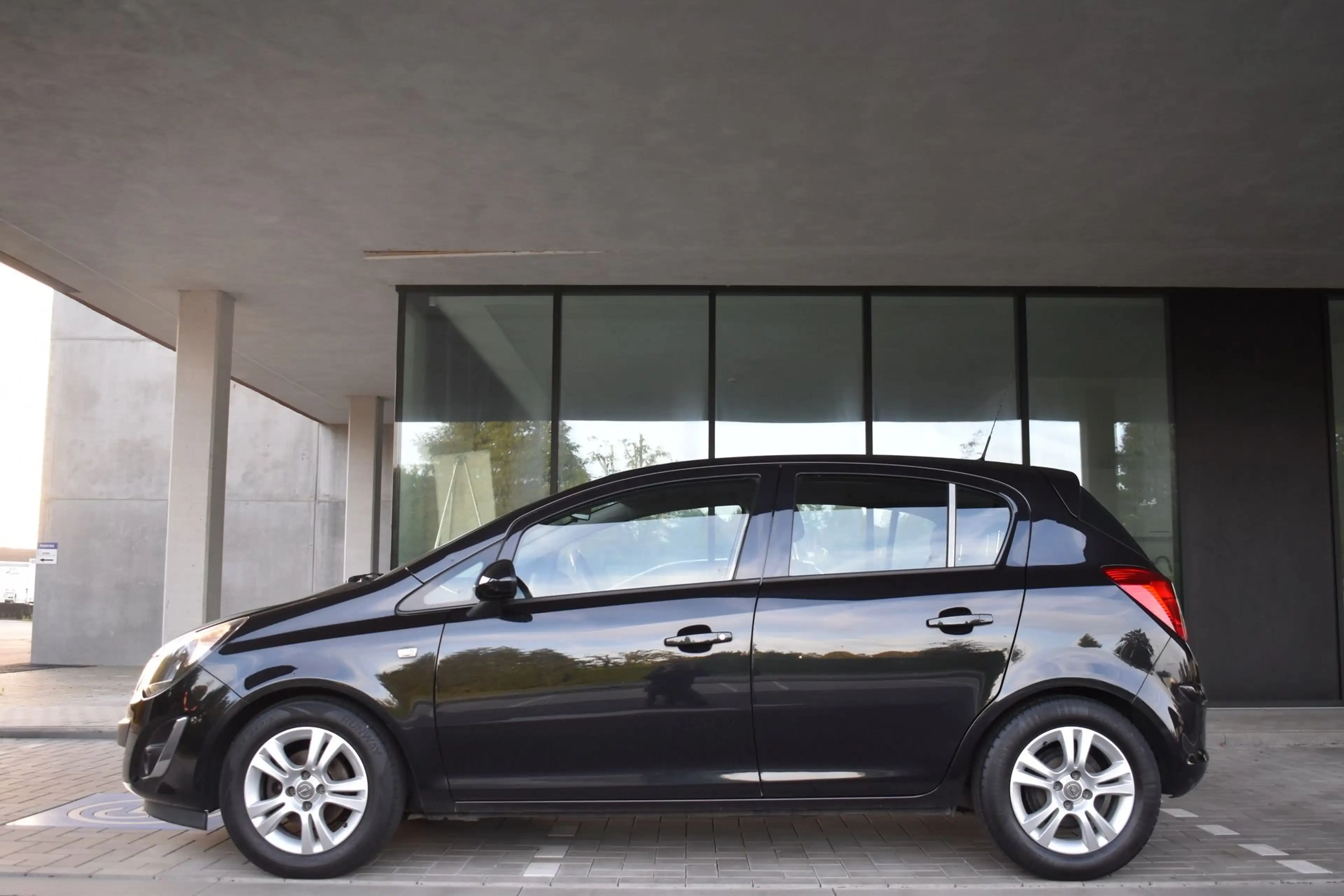 Opel Corsa 1.3CDTi Enjoy S/S *Navi — photo 4