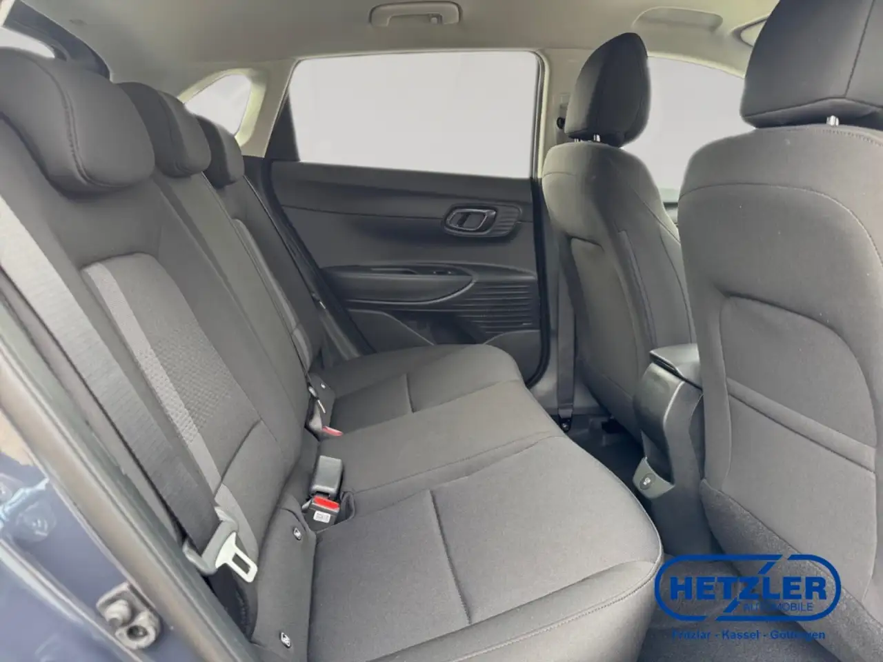 Hyundai i20 Prime Navi Digitales Cockpit Soundsystem Bose LED 13