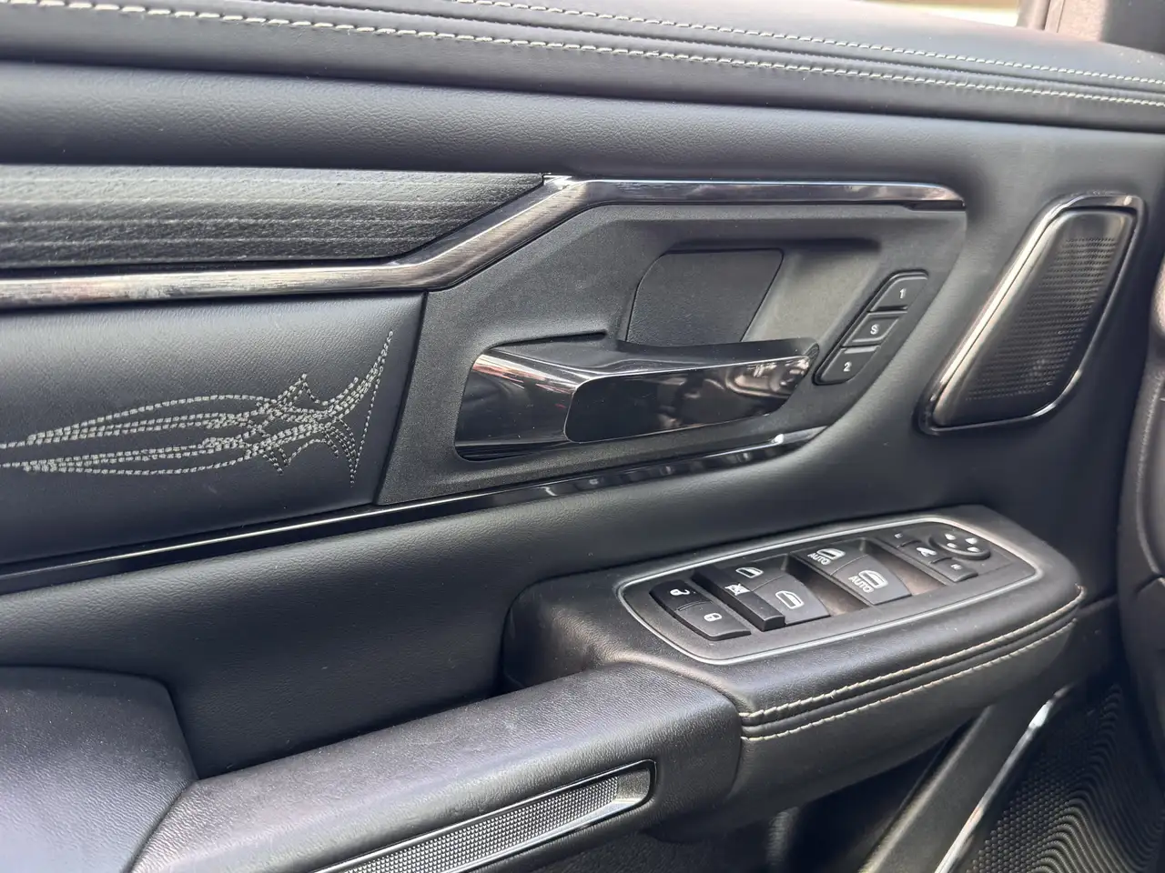 Dodge RAM 2023 — фото 14