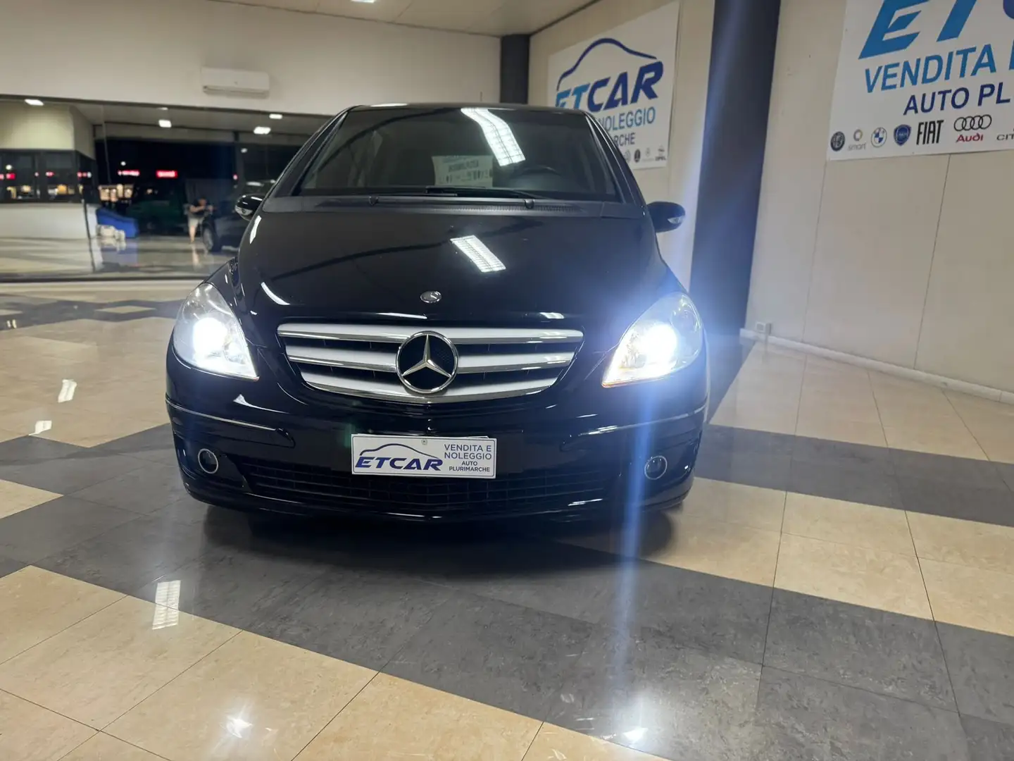 Mercedes-Benz B 200 Classe B - T245 cdi Sport Negro - 2
