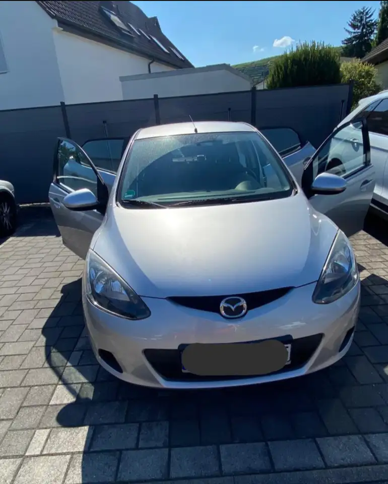 Mazda 2
