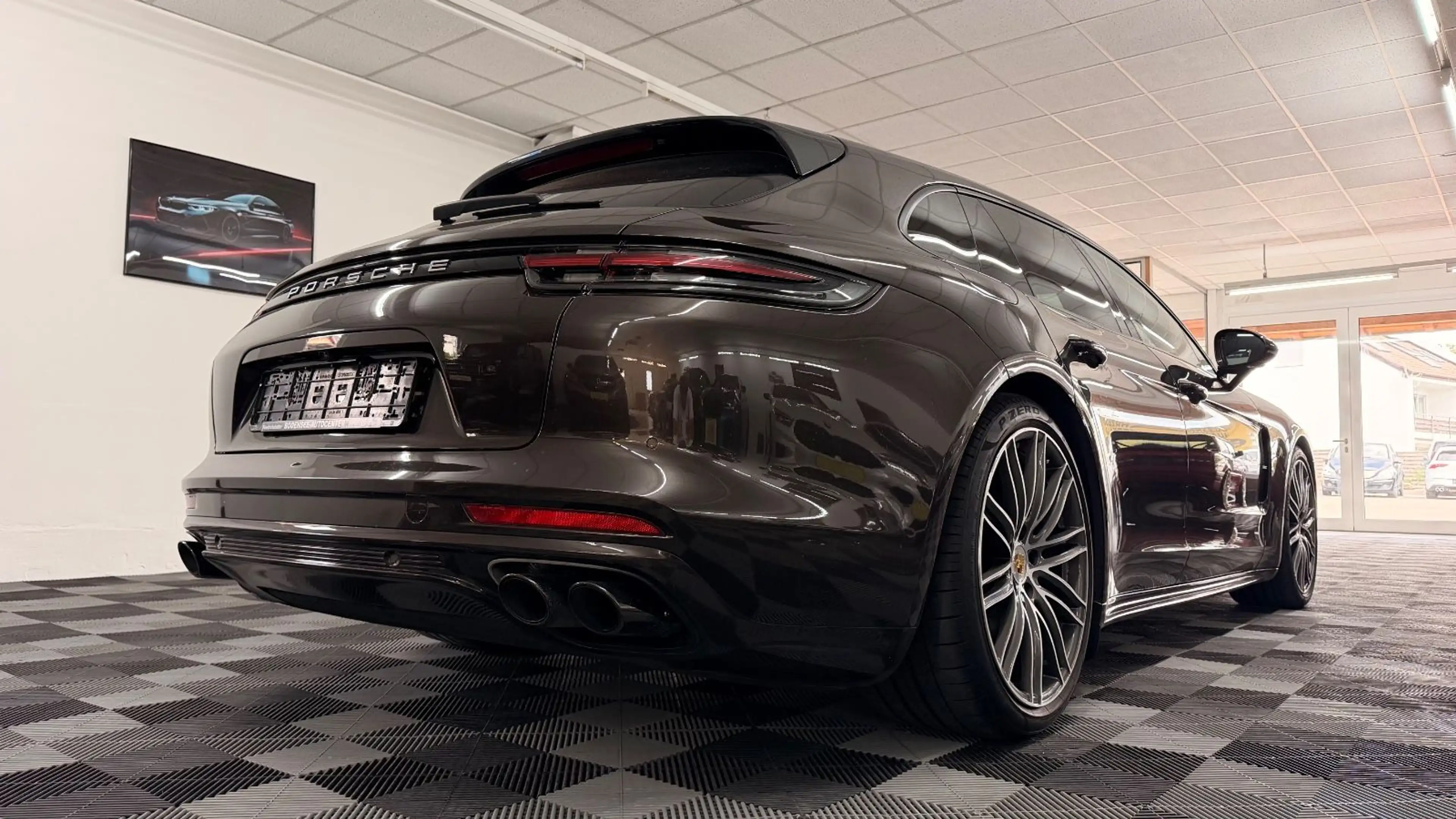 Porsche Panamera Sport Turismo 4 E-Hybrid — photo 5