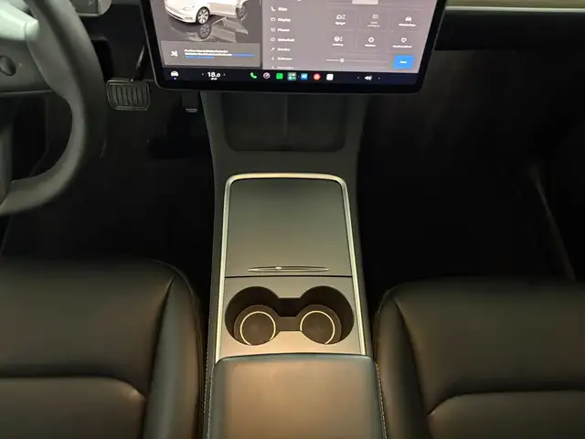 Tesla Model Y view 12