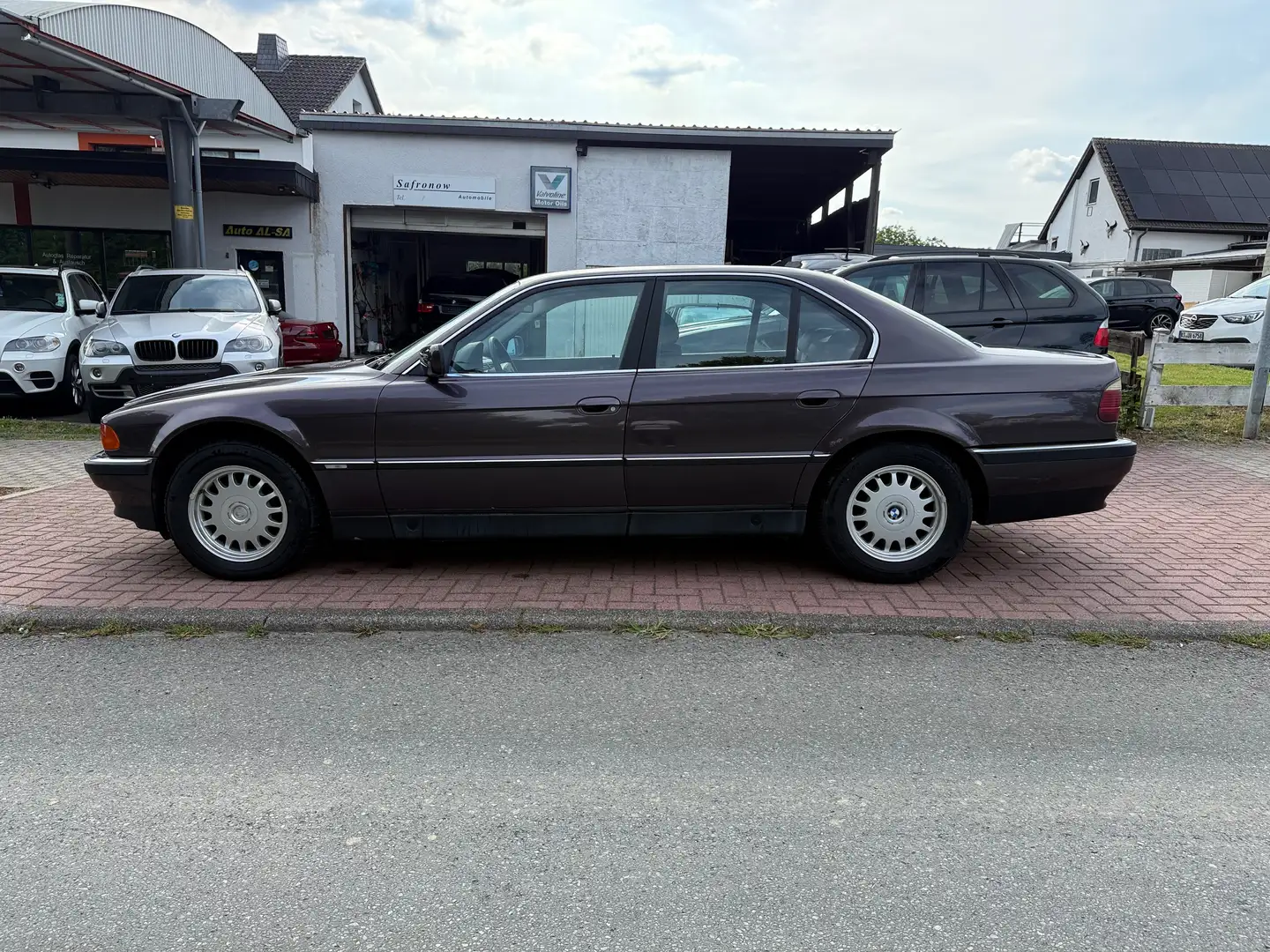 BMW 728 i E38 original 153tkm Leder Klimaautomatik AHK Paars - 2