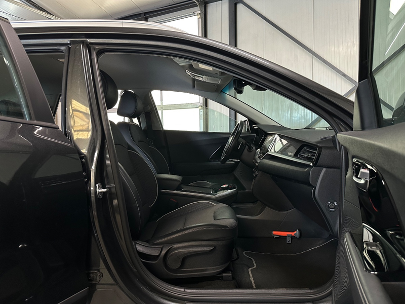 Kia e-Niro DynamicLine 39kWh 3-Fase | SoH 100% | Navi | Camer — photo 4