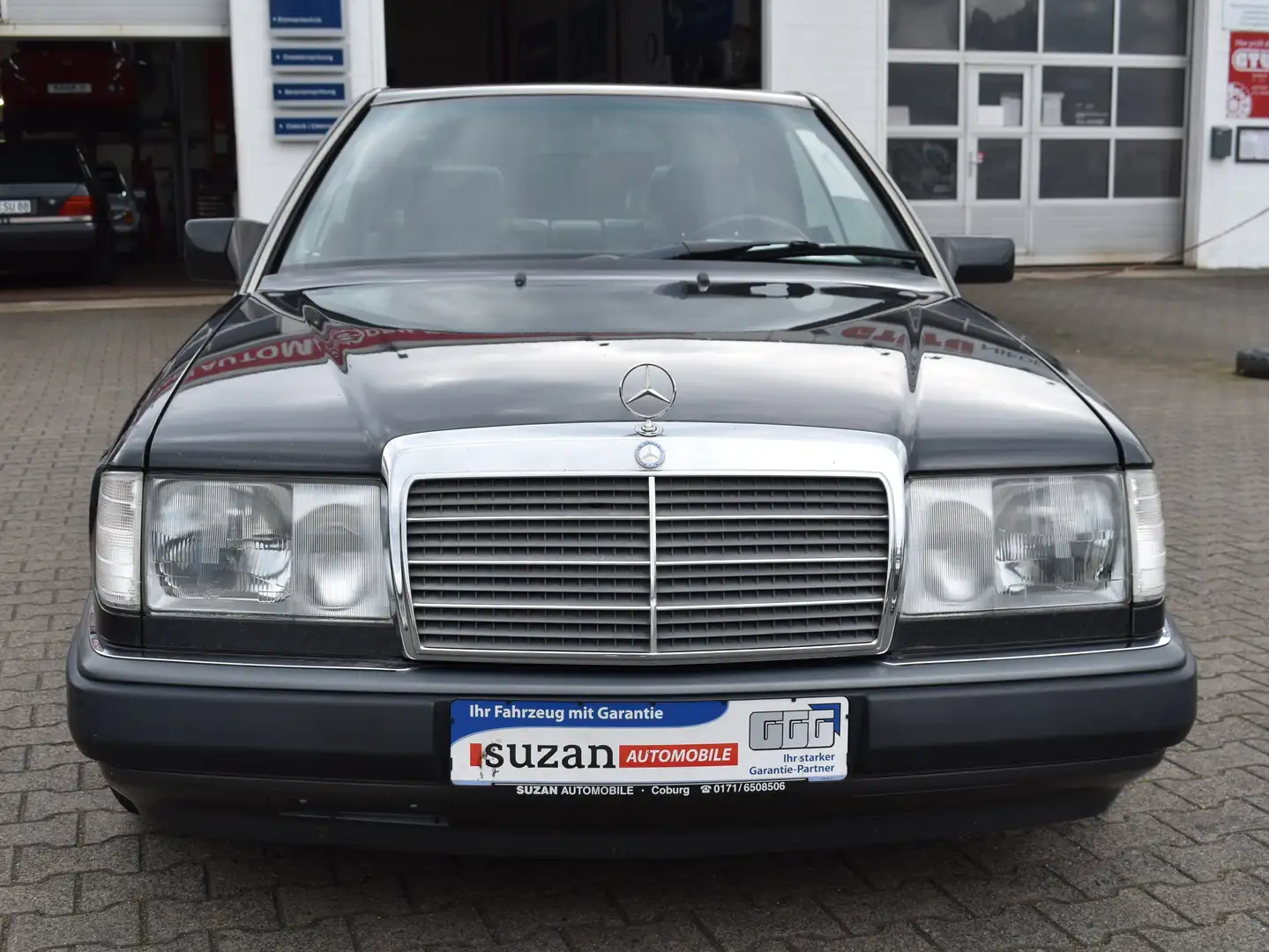 Mercedes-Benz CE 300 Sportline *HU-NEU*INSP-NEU* Negro - 2
