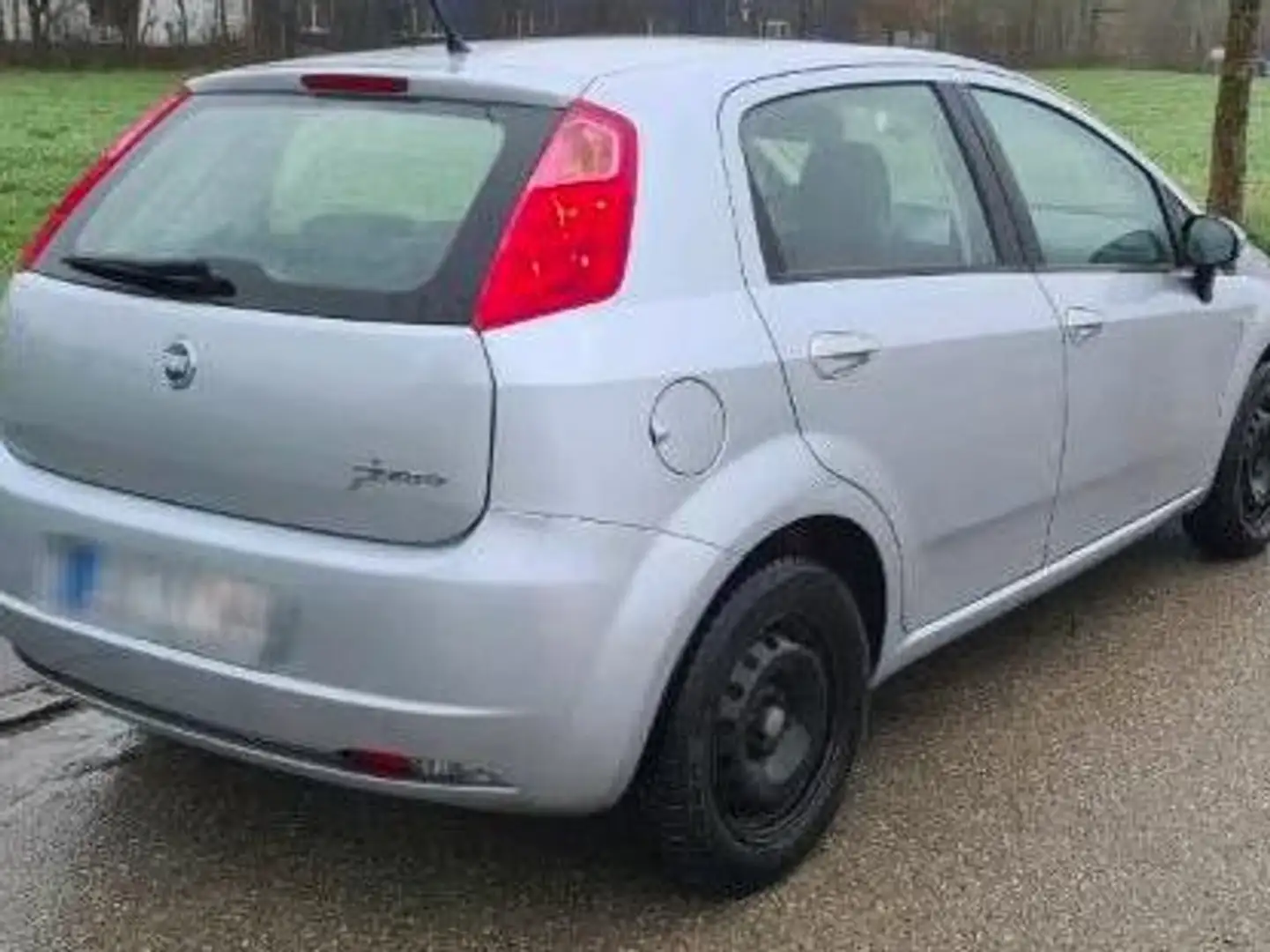 Fiat Grande Punto Grande Punto 1.4 8V Speed Gümüş rengi - 2