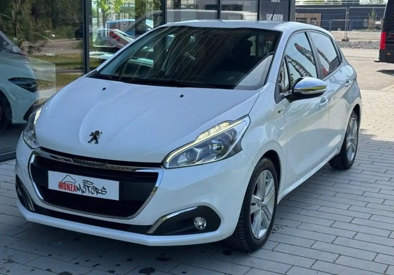 Peugeot 208 1.6 BLUEHDI 100CH STYLE 5P
