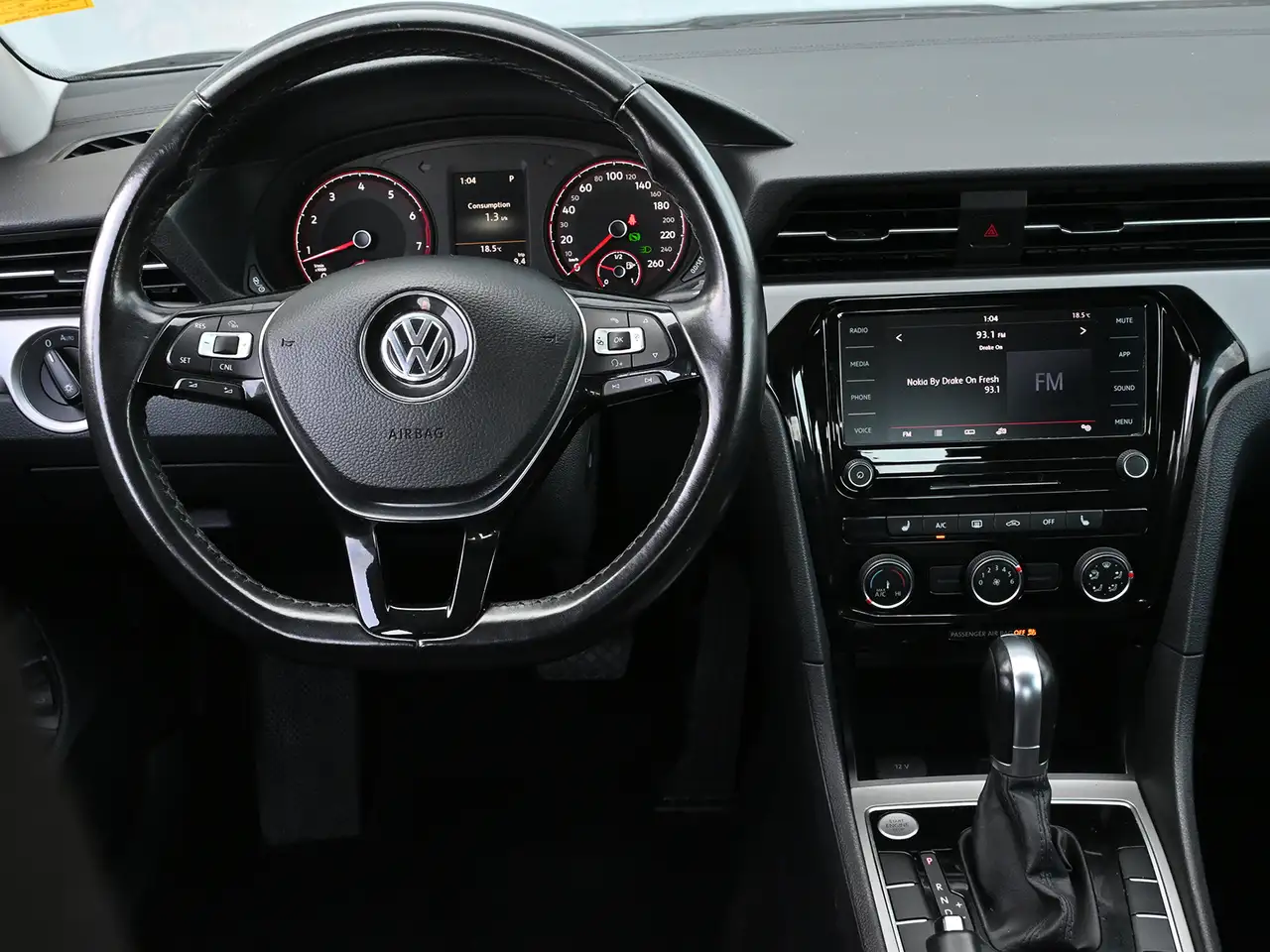 Volkswagen Passat снимка Volkswagen Passat