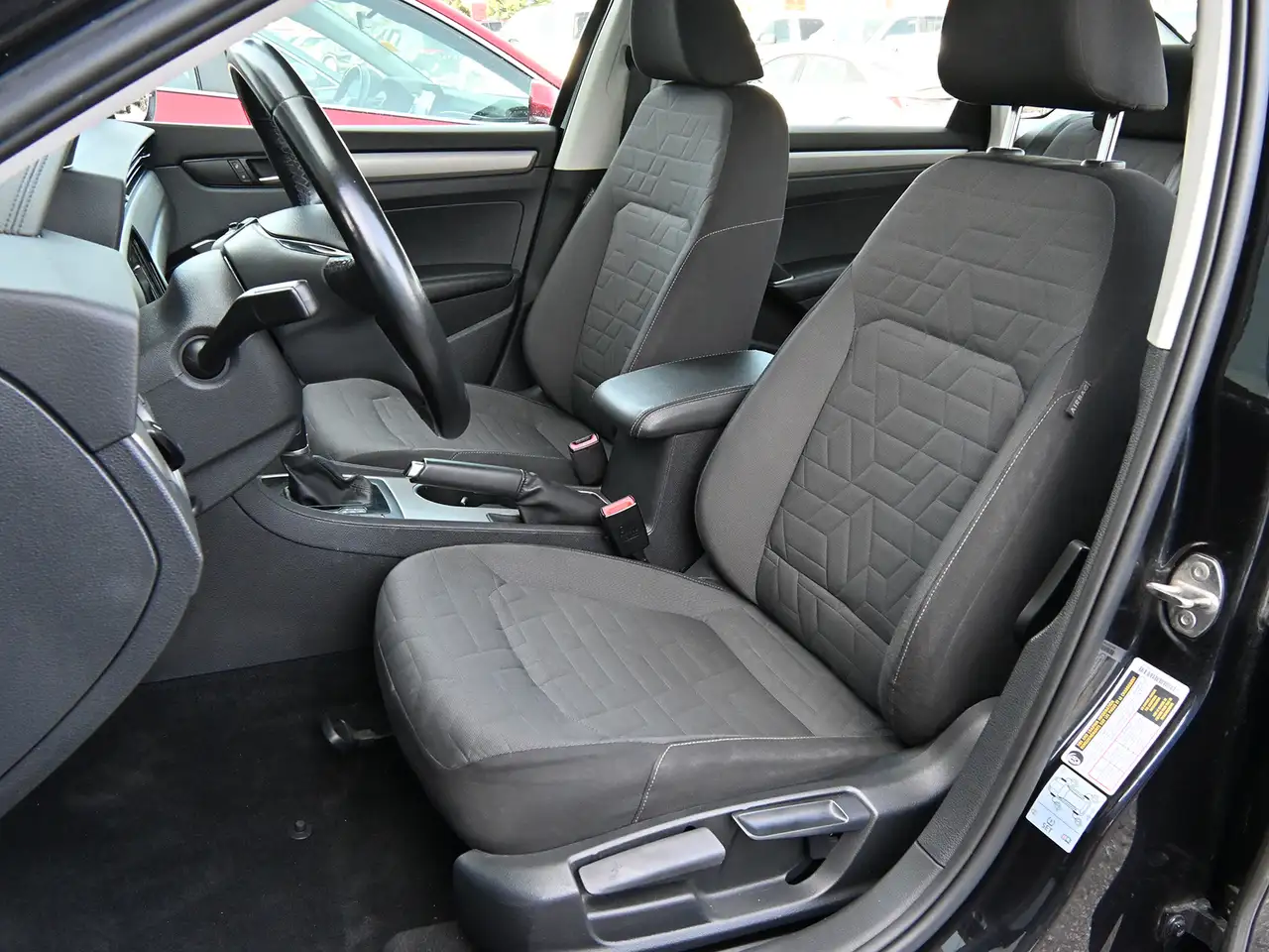 Volkswagen Passat снимка Volkswagen Passat