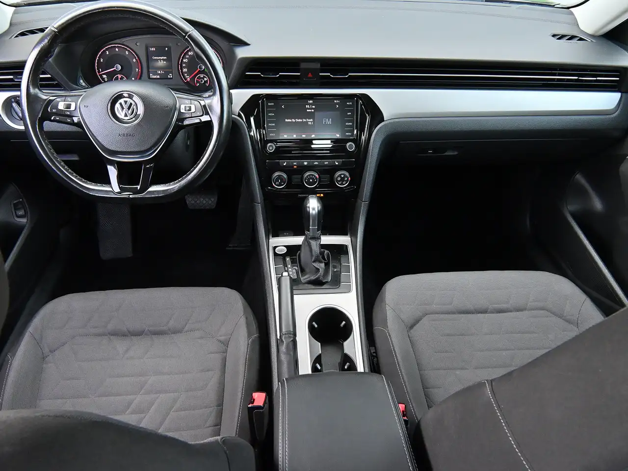 Volkswagen Passat снимка Volkswagen Passat