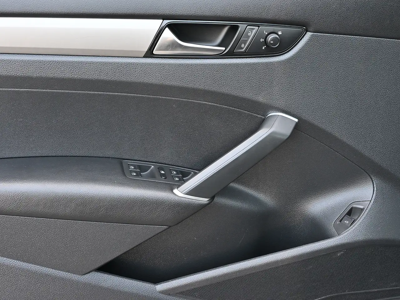 Volkswagen Passat снимка Volkswagen Passat