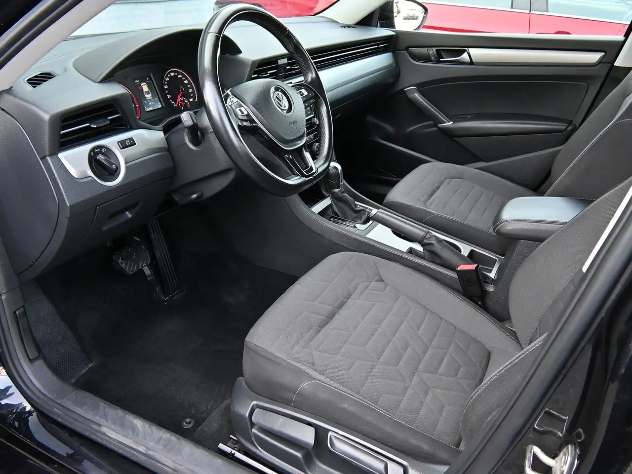 Volkswagen Passat снимка Volkswagen Passat