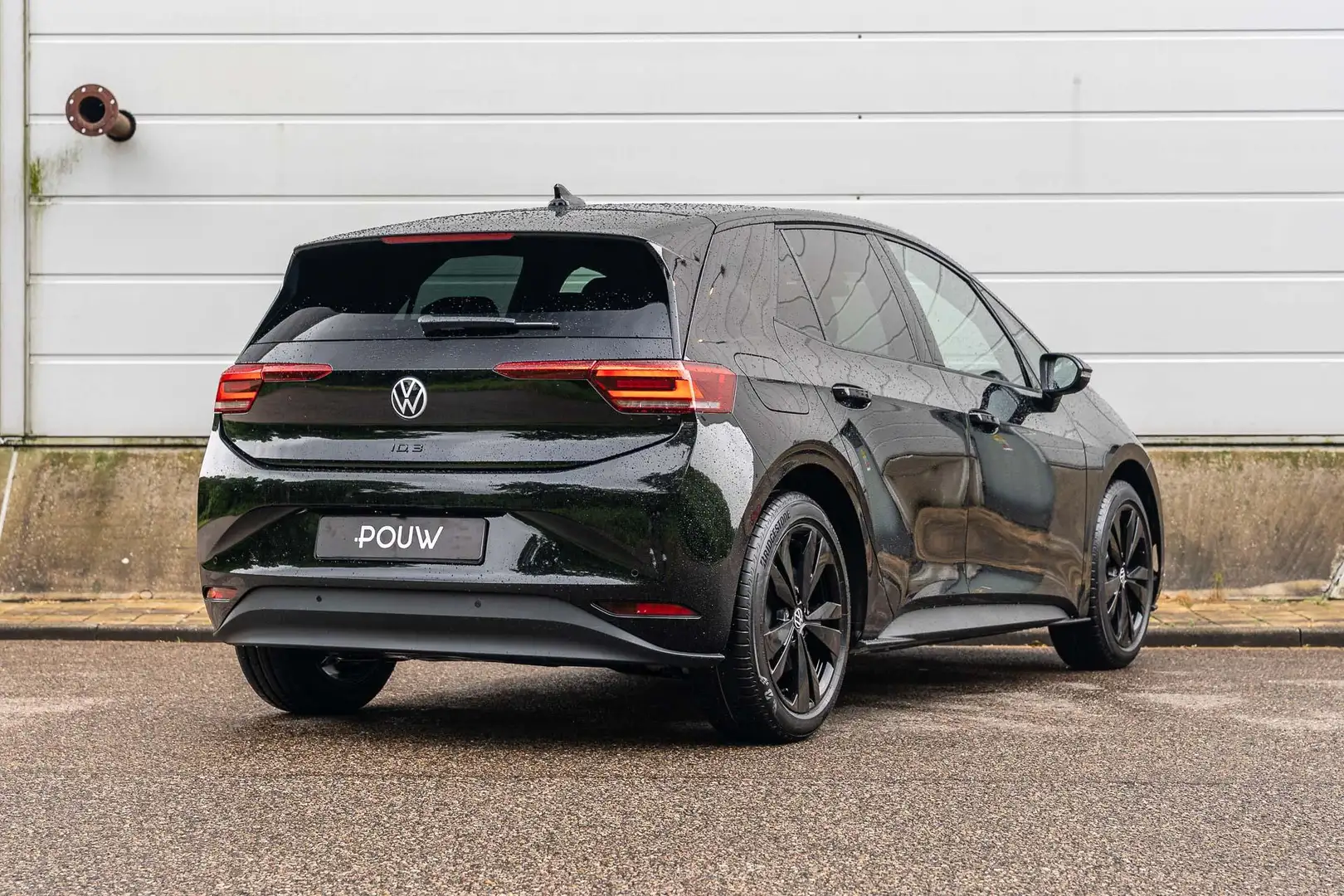 Volkswagen ID.3 Limited Edition 170pk 52 kWh | Steunhaak | Comfort Zwart - 2