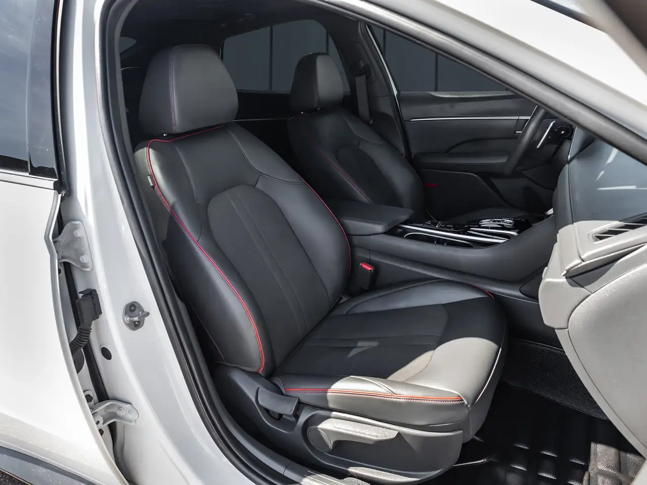 Hyundai SONATA снимка Hyundai SONATA