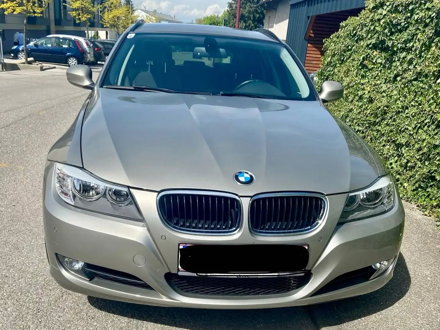 BMW 318 318d Touring Bronze - 1
