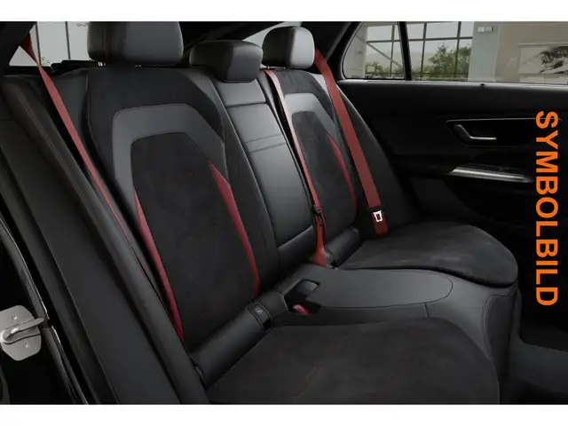 Mercedes-Benz E-Class view 11
