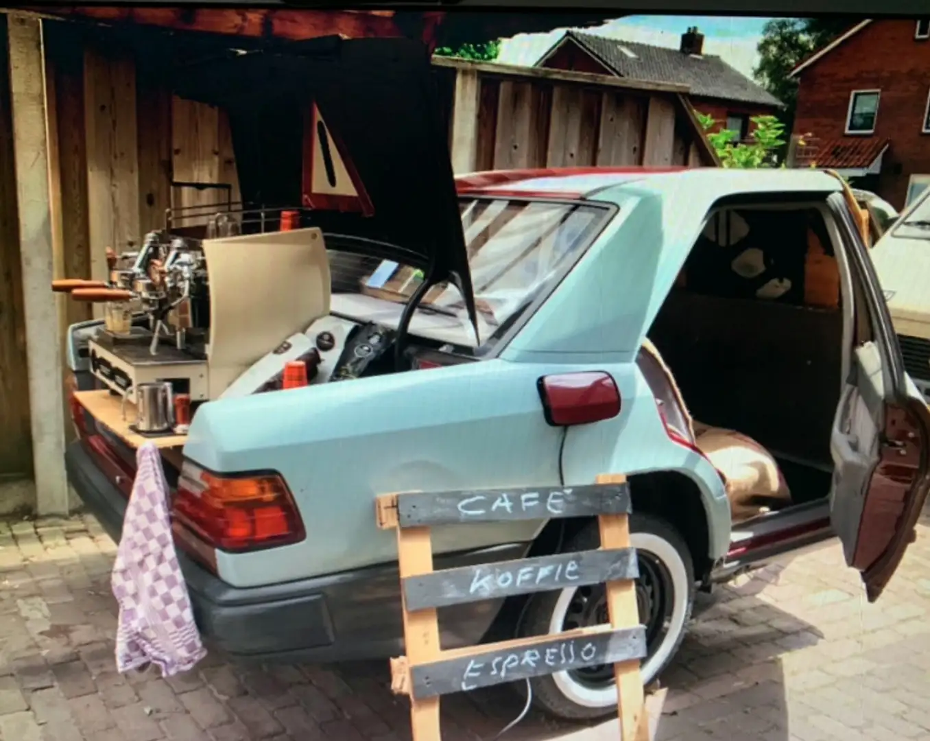 Mercedes-Benz E 200 aanhanger koffie, bbque, foodtruck - 2