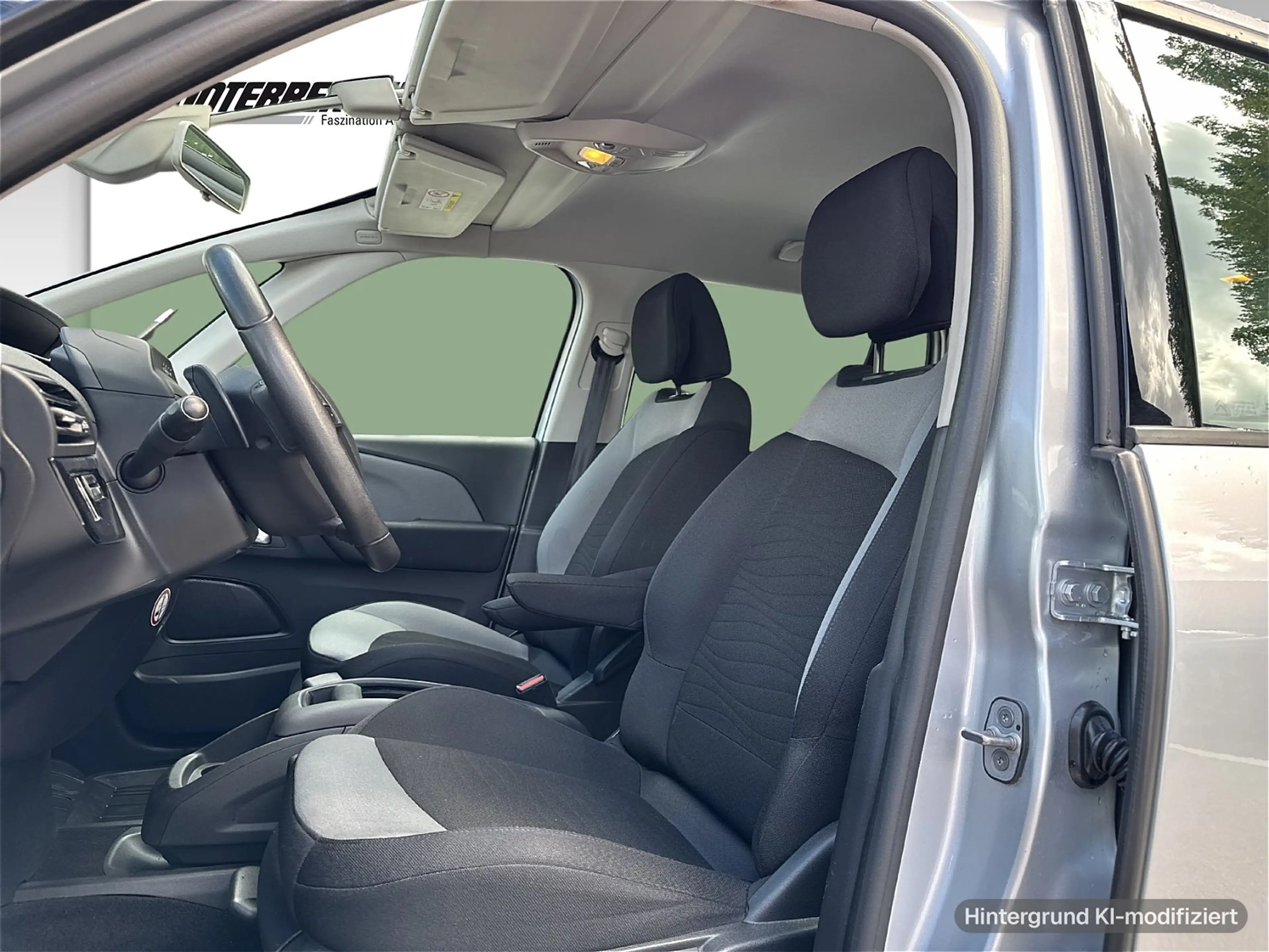 Citroen Grand C4 Picasso — photo 10