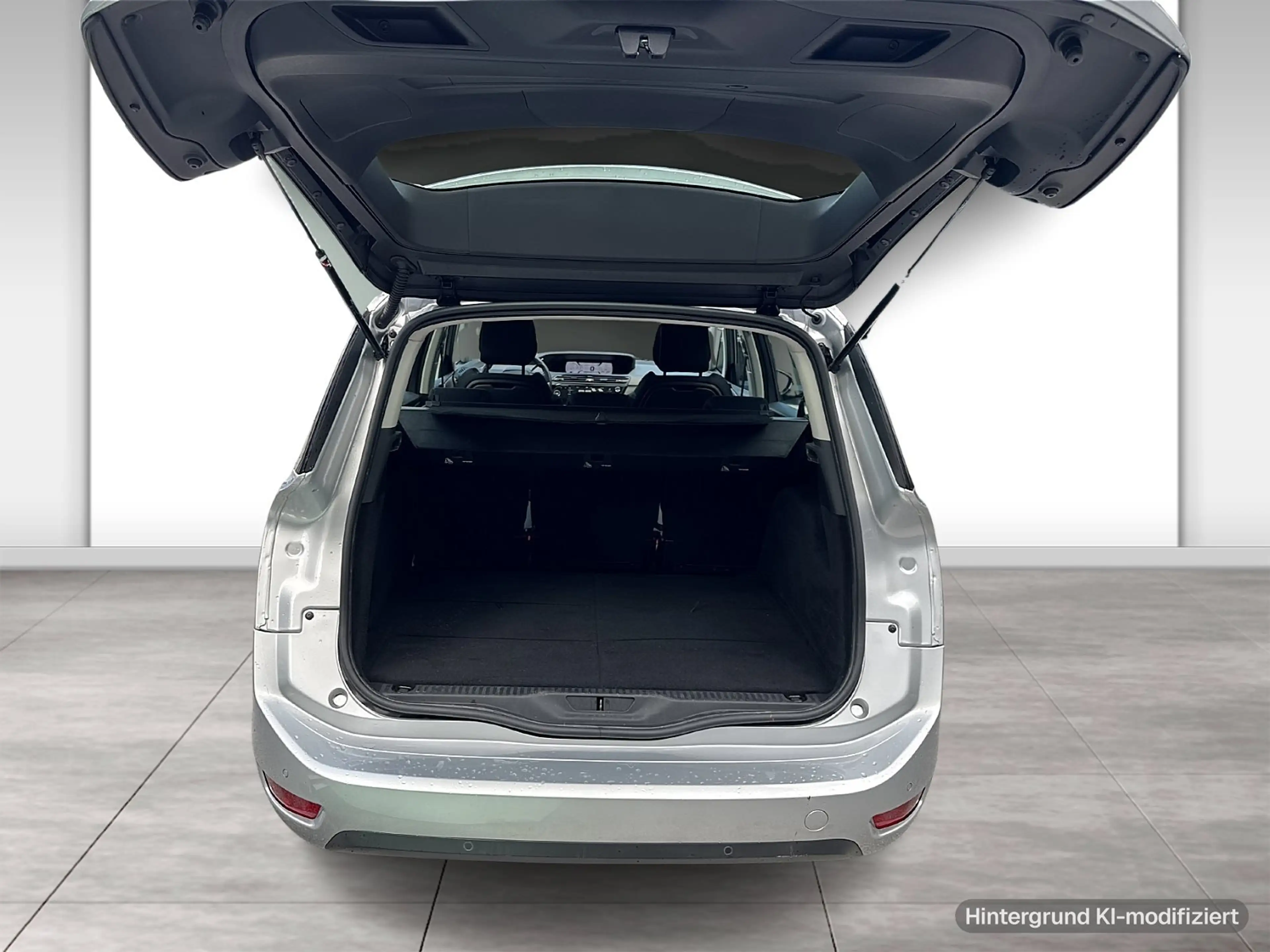 Citroen Grand C4 Picasso — photo 12