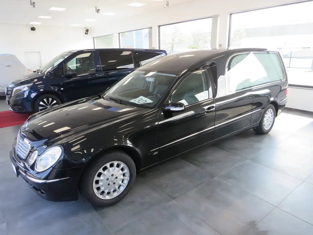 Mercedes-Benz E 280