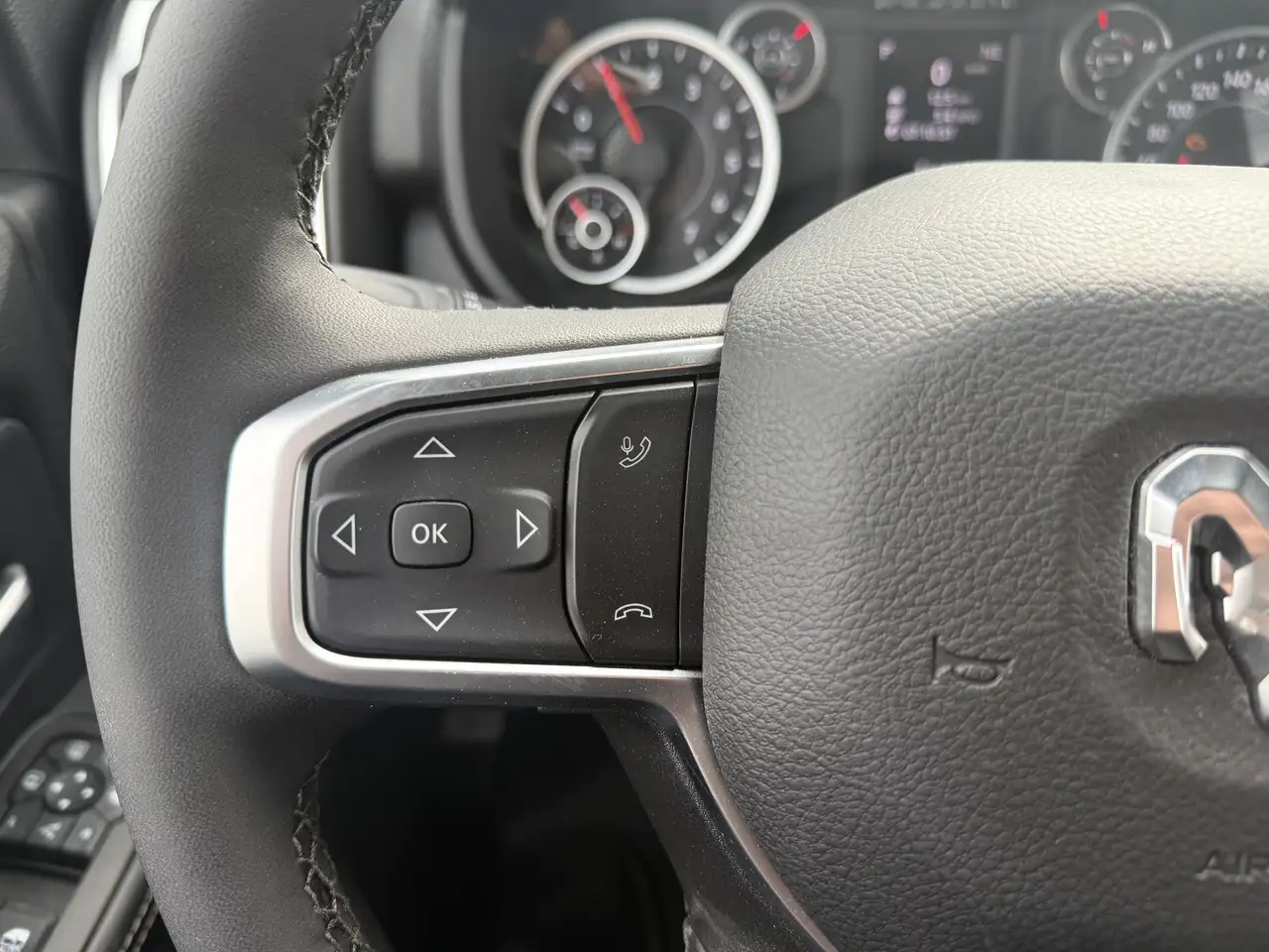 RAM 2500 снимка RAM 2500