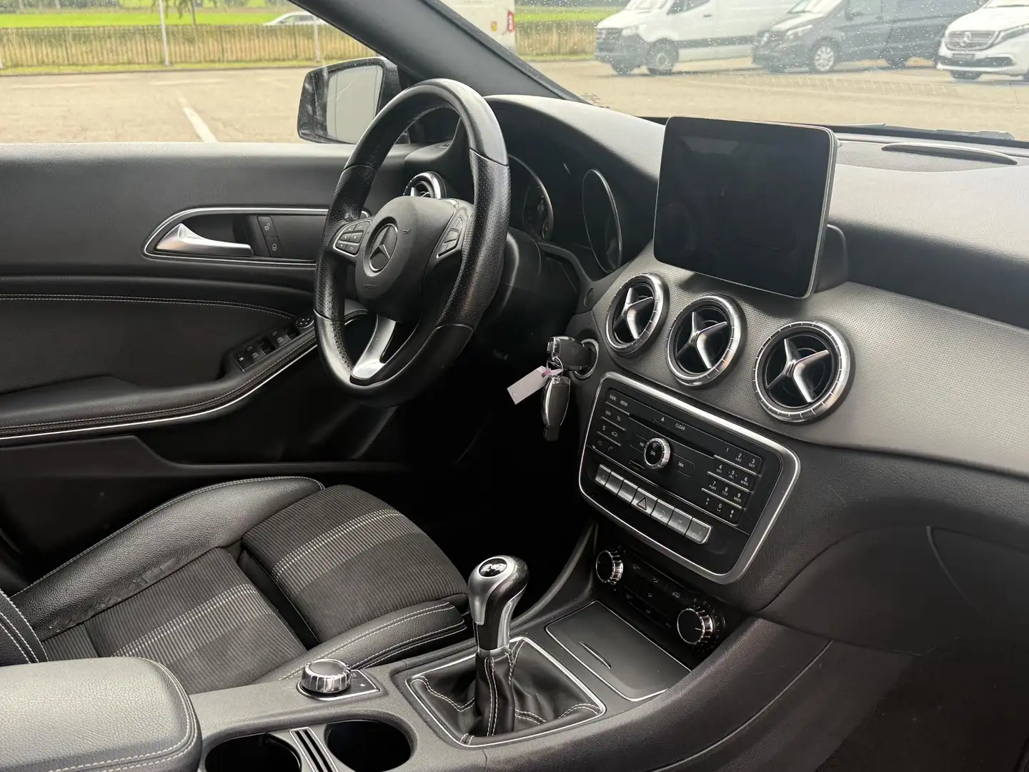 Mercedes-Benz CLA-klasse Shooting Brake Gris - 2