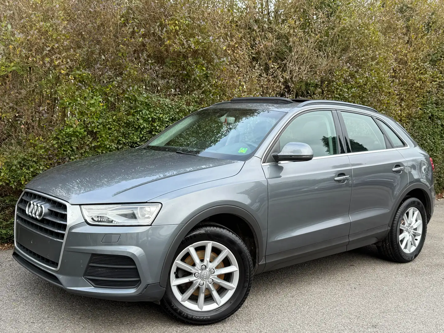 Audi Q3 1.4 TFSI S tronic+BOITE AUTO+NAVI+TOIT OU+CUIR+6B Gris - 1