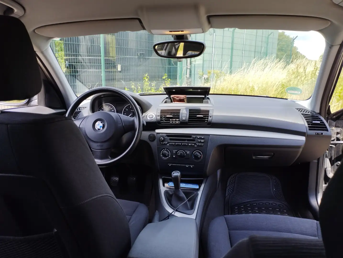 BMW 116 116i Edition Lifestyle Schwarz - 2