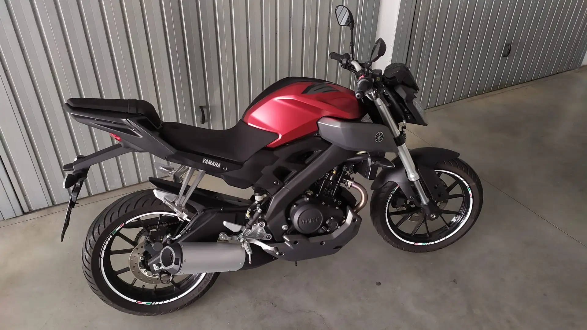 Yamaha MT-125 Roşu - 2