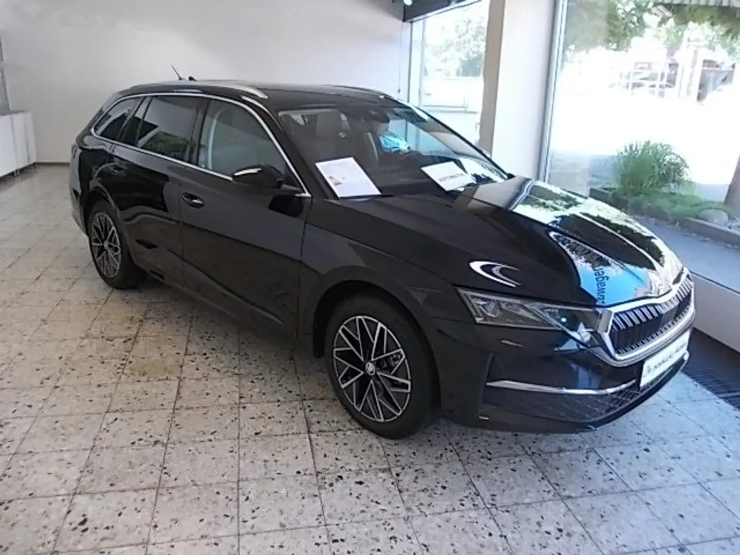 Skoda Octavia Combi Selection 1.5 TSI DSG mHEV, 110kw(150PS) Schwarz - 2