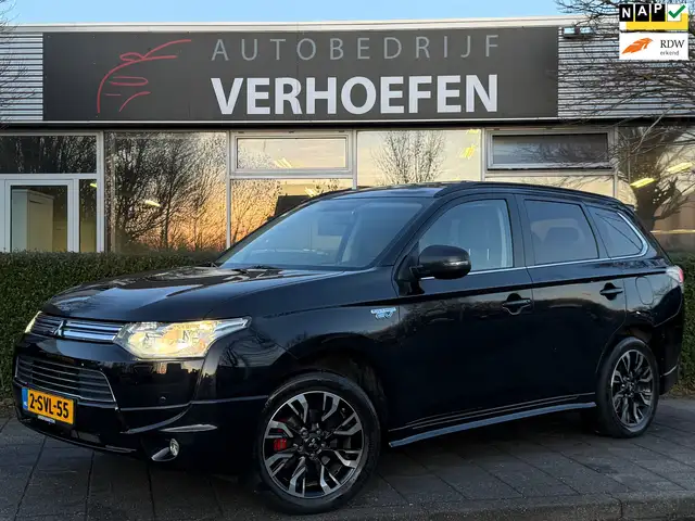 Mitsubishi Outlander 2.0 PHEV Instyle - PANORAMADAK - XENON - CRUISE/CL