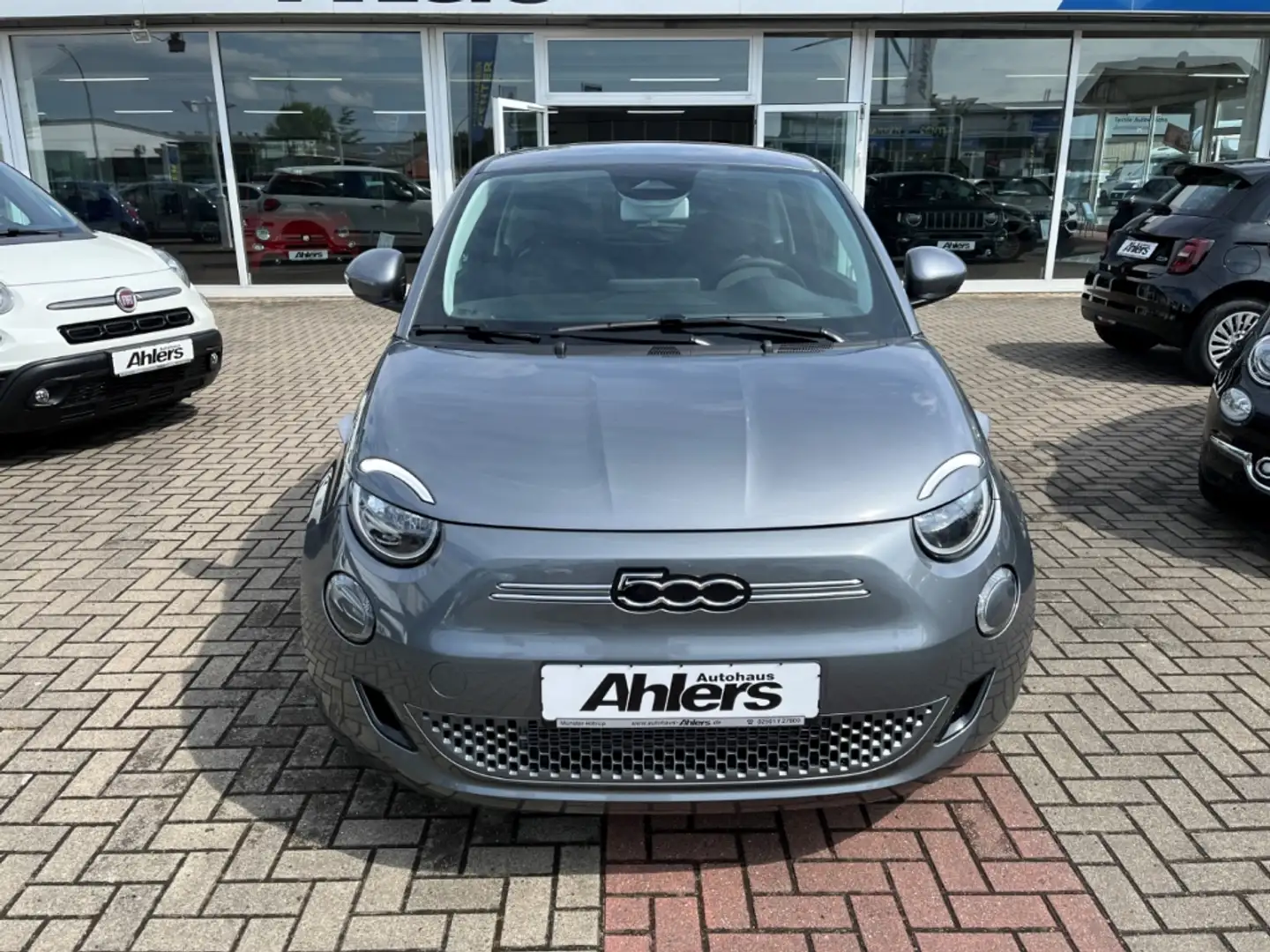 Fiat 500e ICON+42kWh+WINTER+PARK+KOMFORT+NAVI+KLIMAA+ALU Grau - 2
