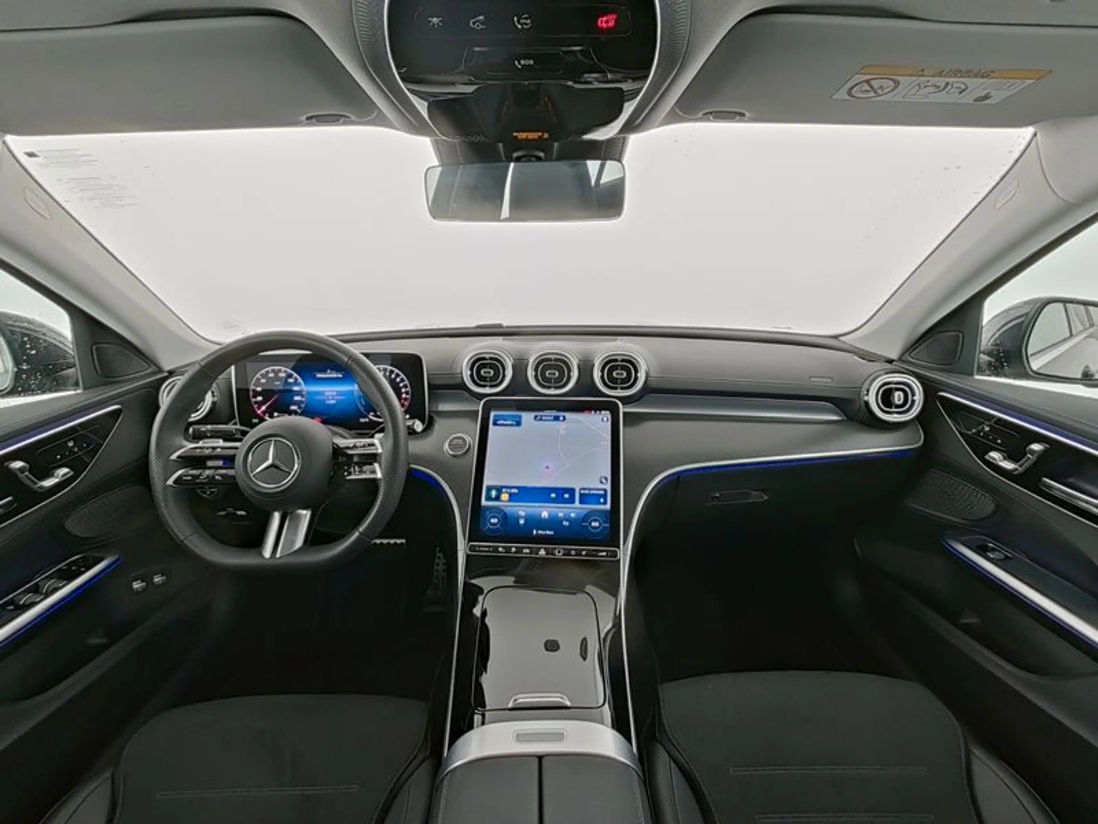 Mercedes-Benz C 300 e AMG+LED+MEMORY+AMBIENTE+CARP+MBUX+PANO — photo 4