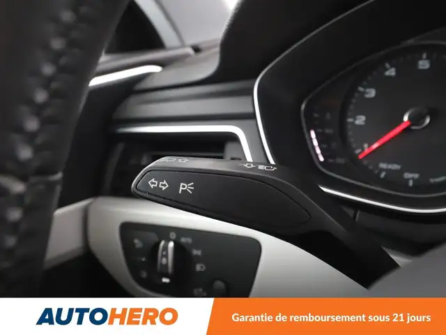 Audi A4 view 26