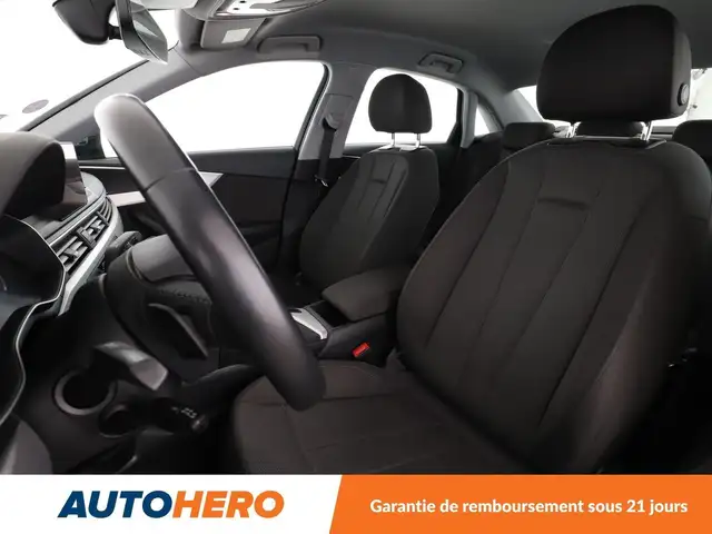 Audi A4 view 10