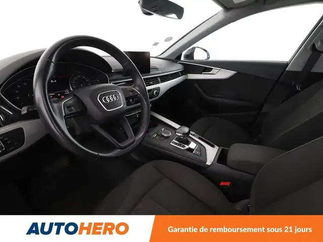 Audi A4 view 11