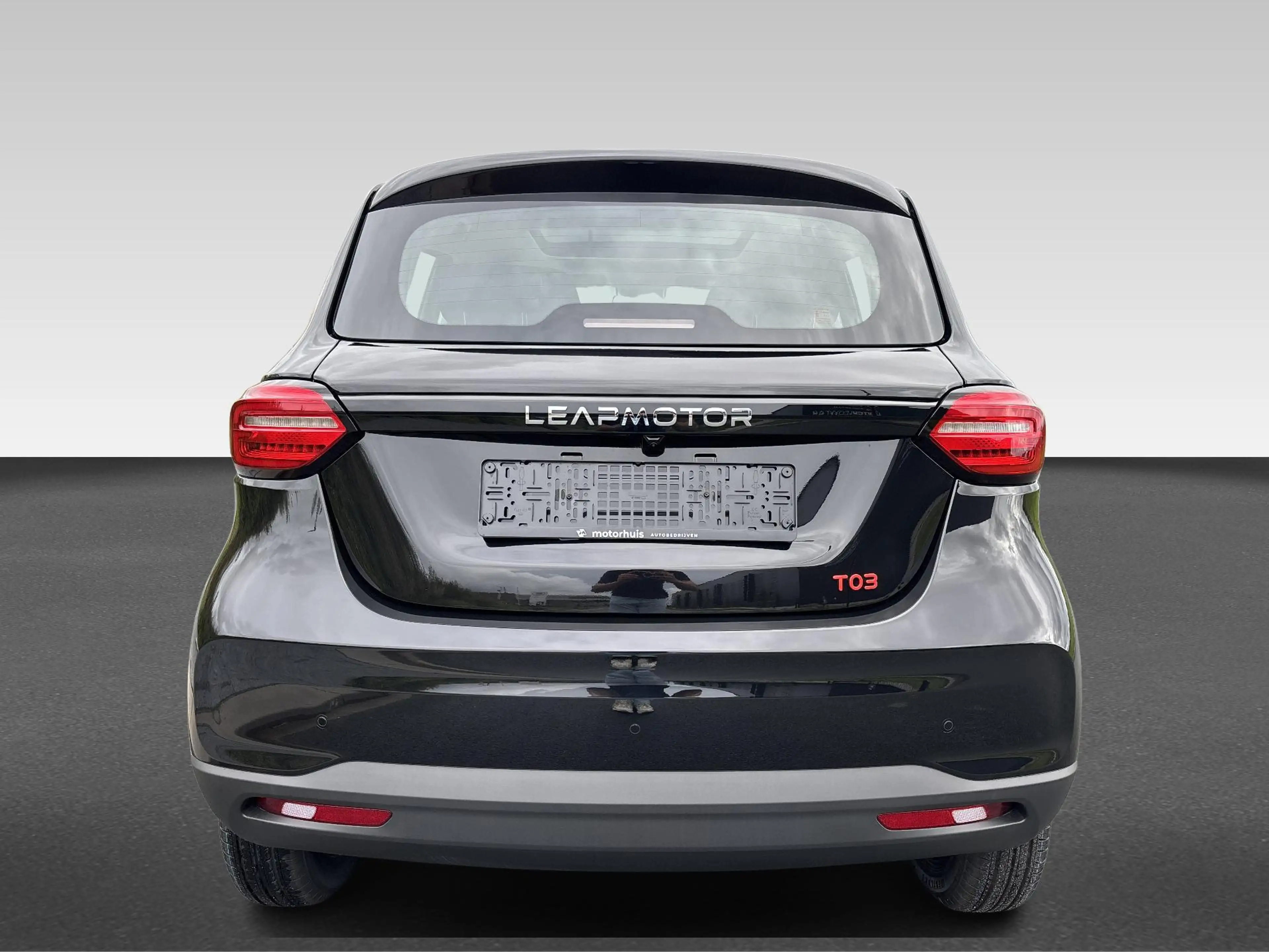 Leapmotor T03 37,3 kWh Design | 265km WLTP | Panoramadak | Navig — photo 10