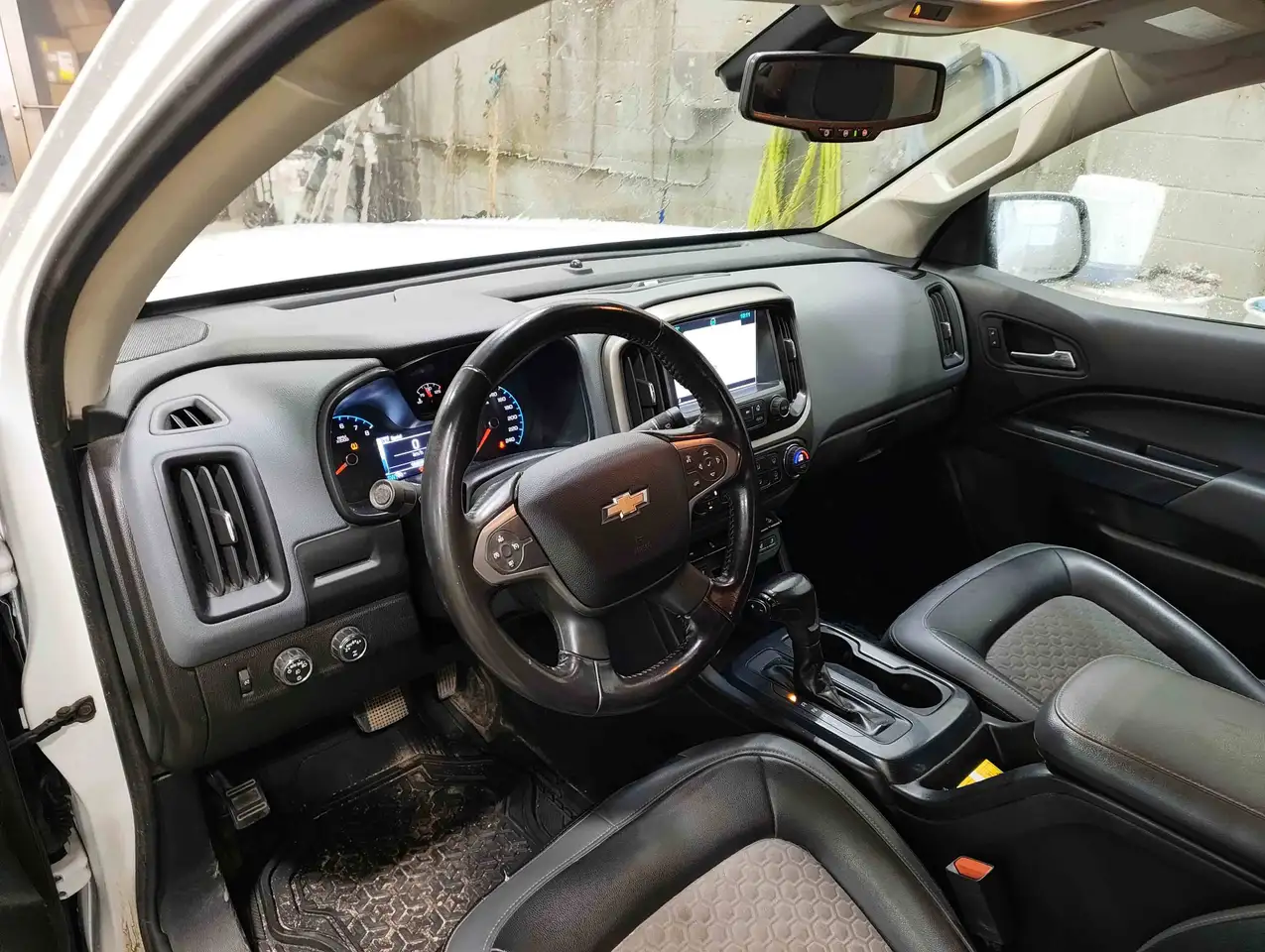 Chevrolet Colorado снимка Chevrolet Colorado