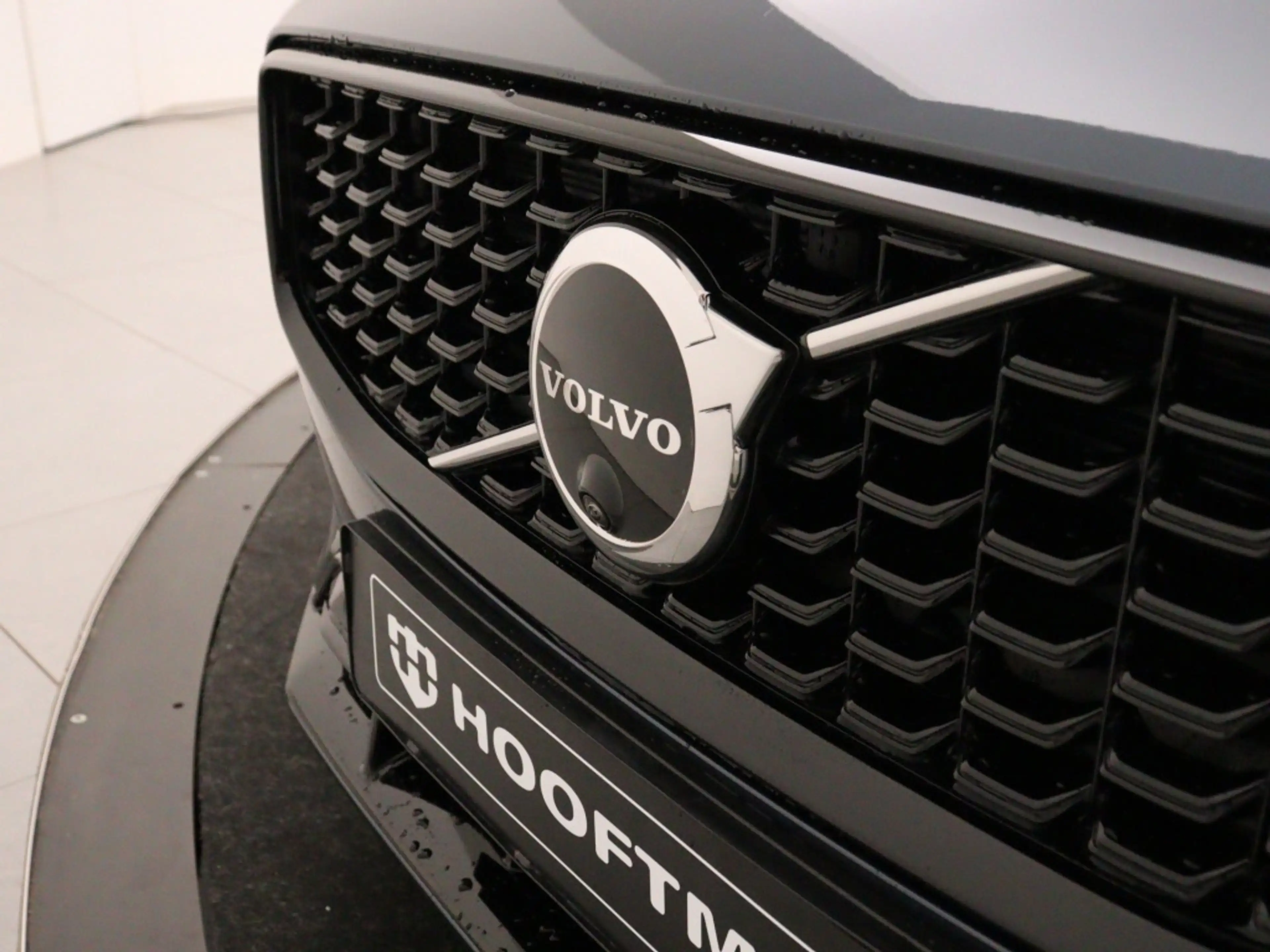Volvo V60 T6 PLUG-IN HYBRID PLUS DARK SCHUIFDAK FULL-LED 360 — photo 7