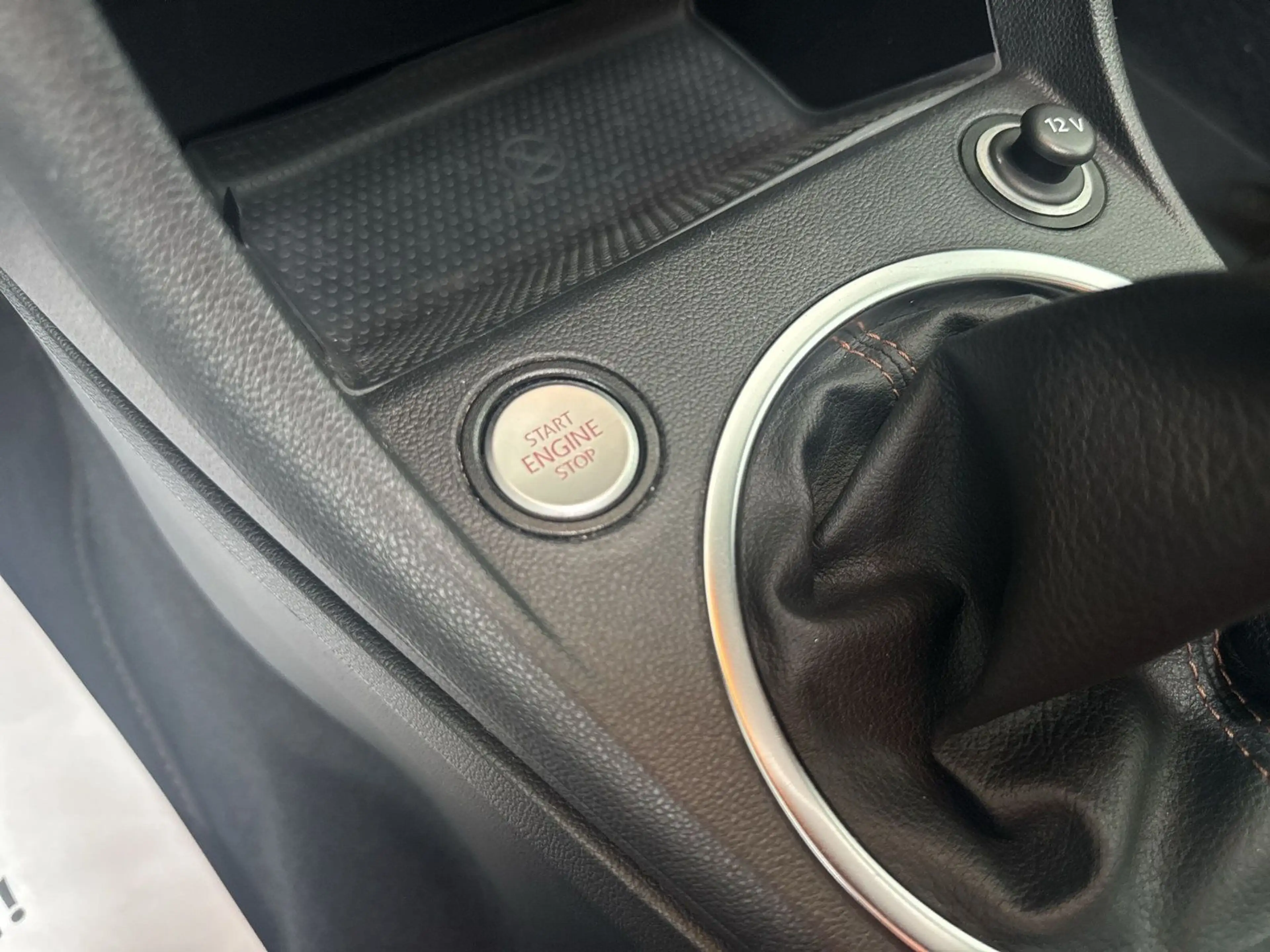 Volkswagen Beetle Lim. Cup 1.4 TSI 140 PS NAV*XEN*BT*FENDR* — photo 15