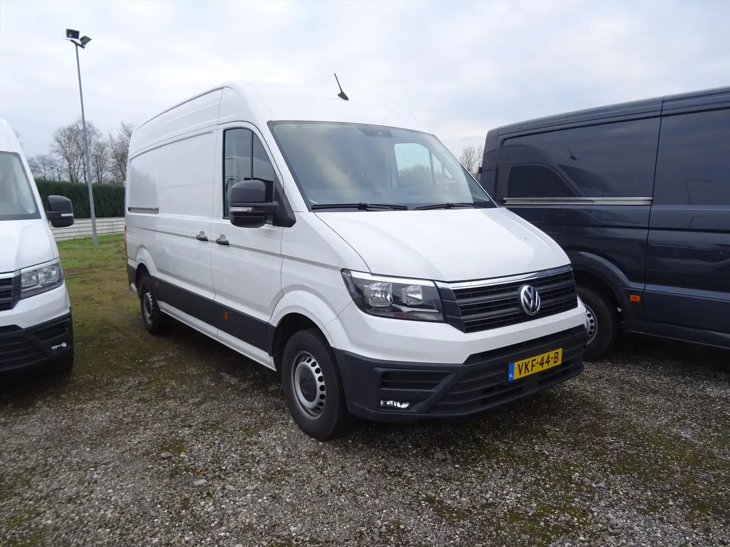 Volkswagen Crafter GB 2.0 TDI 102pk L2H3 364/3000 F Weiß - 2
