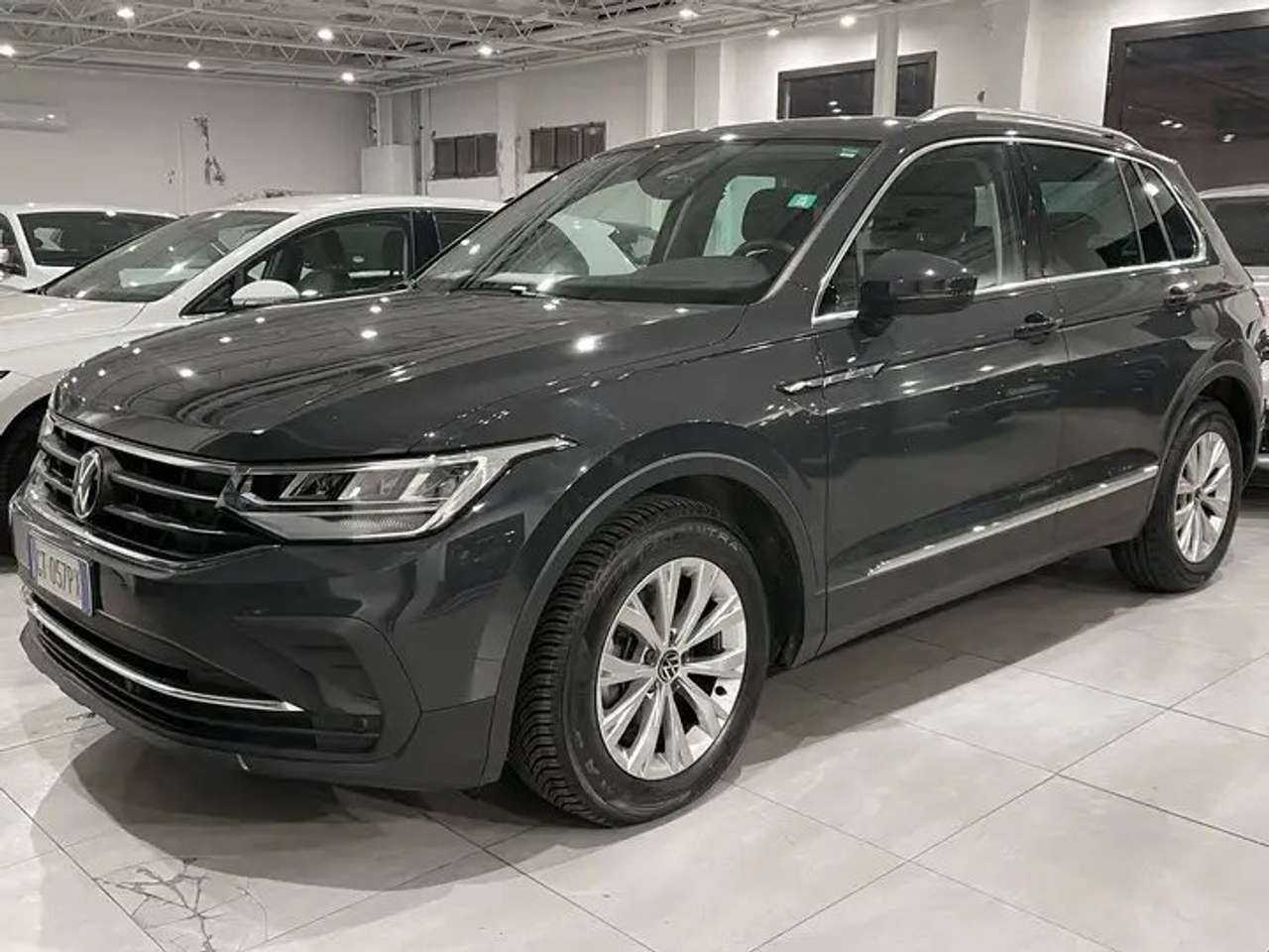 Volkswagen Tiguan 2.0 tdi 150cv dsg LIFE ufficiale volkswagen