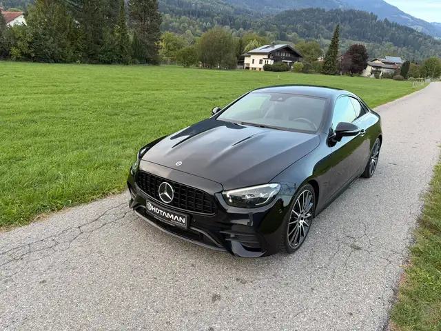 Mercedes-Benz E 200 Coupe AMG Line Night LED Totwinkel MBUX