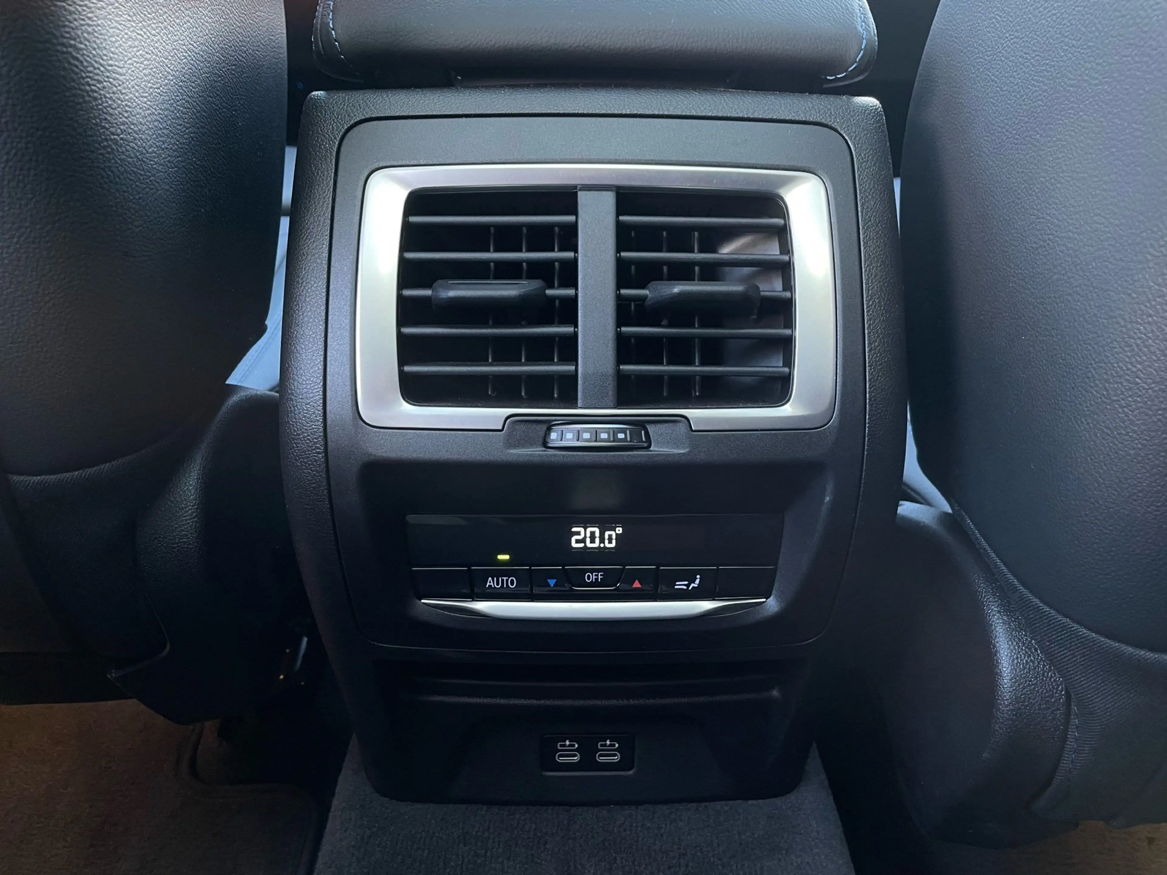 BMW iX3 Impressive || Pano H&K HeadUp AHK Head-Up — photo 20