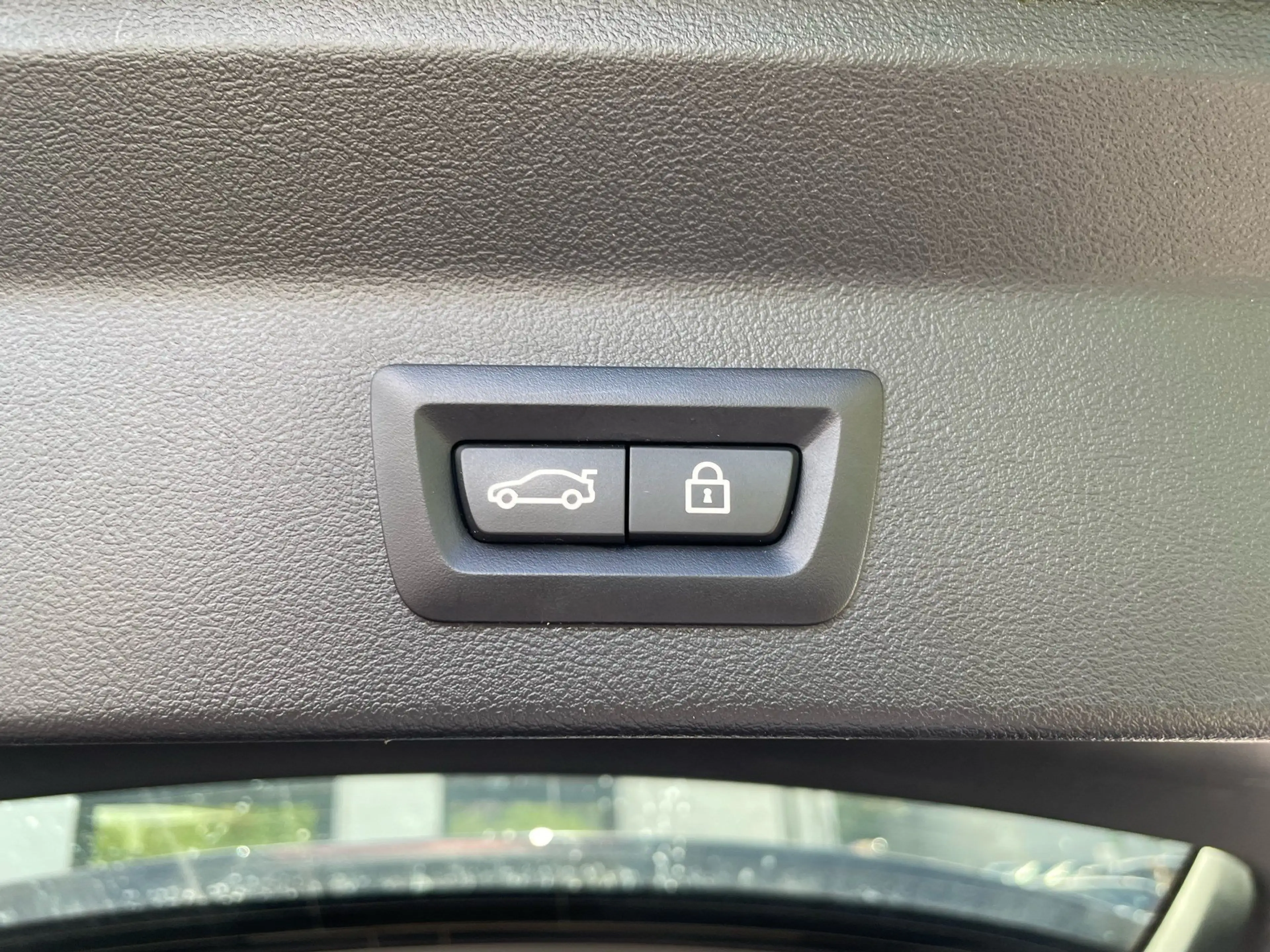 BMW iX3 Impressive || Pano H&K HeadUp AHK Head-Up — photo 24
