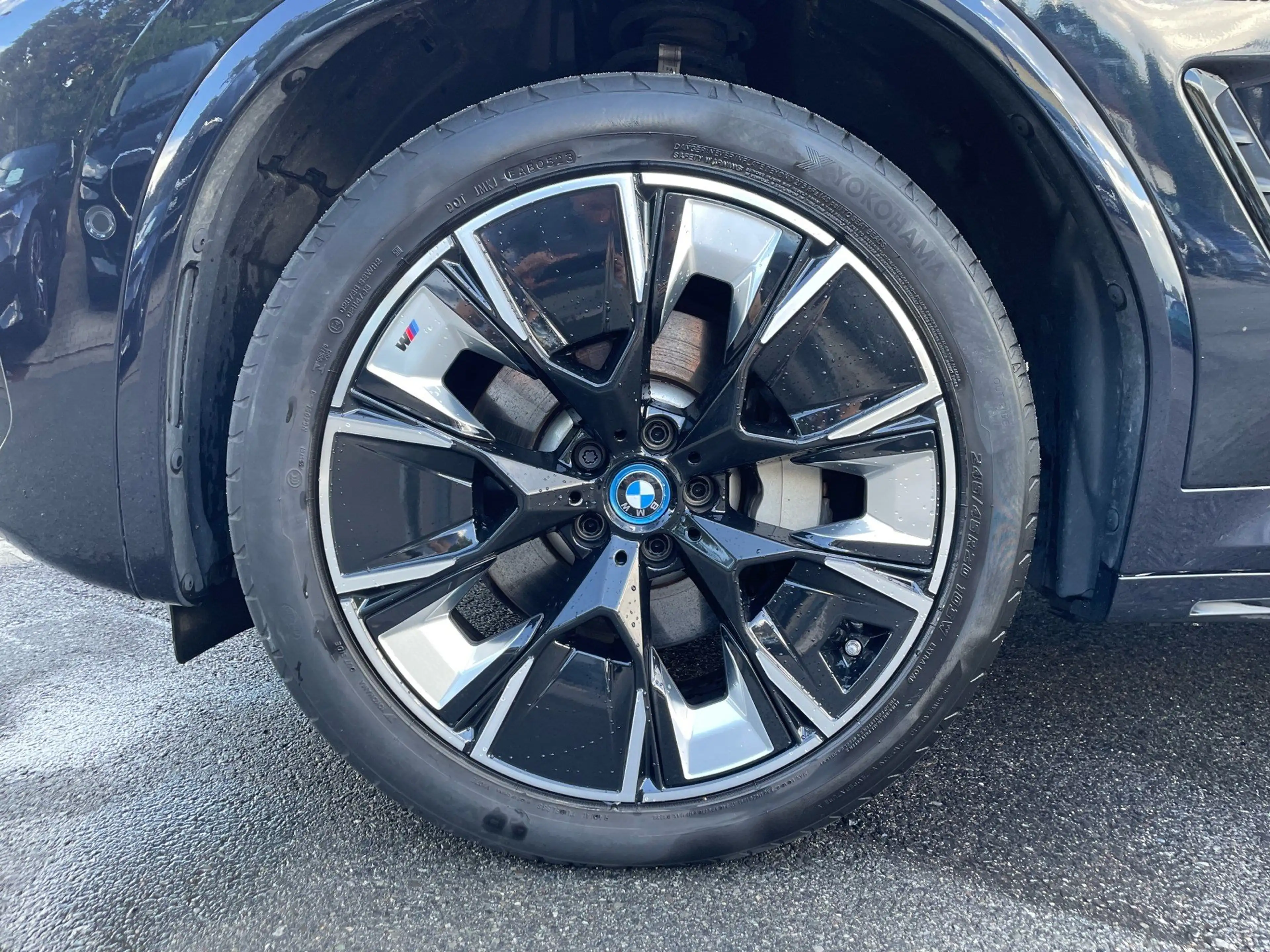 BMW iX3 Impressive || Pano H&K HeadUp AHK Head-Up — photo 36